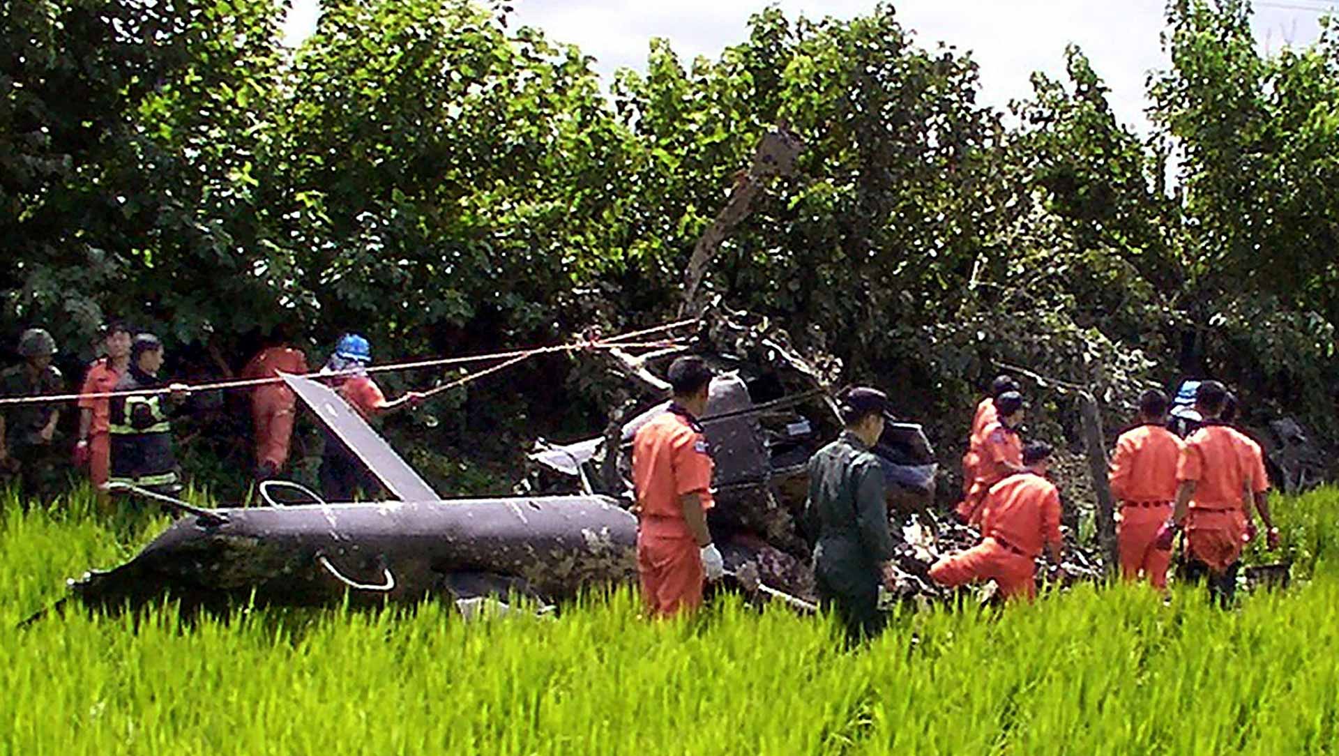 Image for the title: Five people killed in helicopter crash in South Korea 