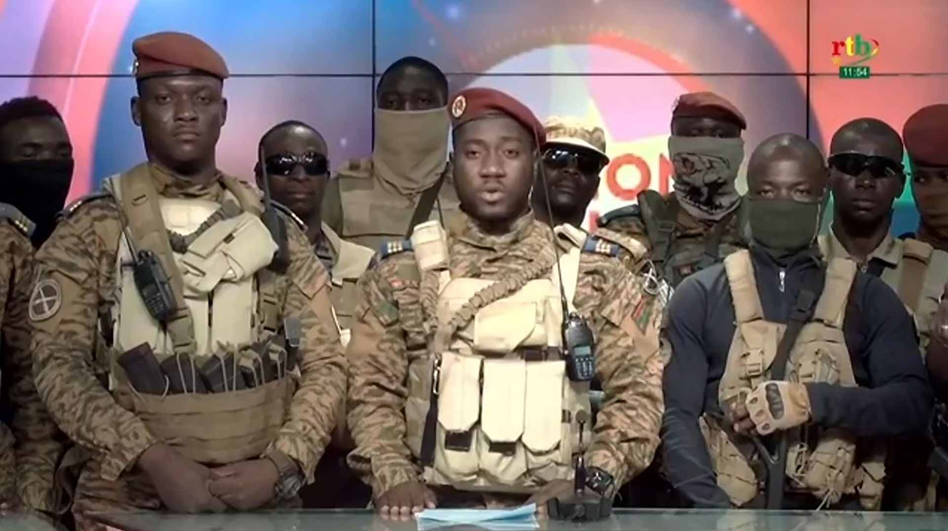Image for the title: Burkina junta leader Damiba agrees to step down 