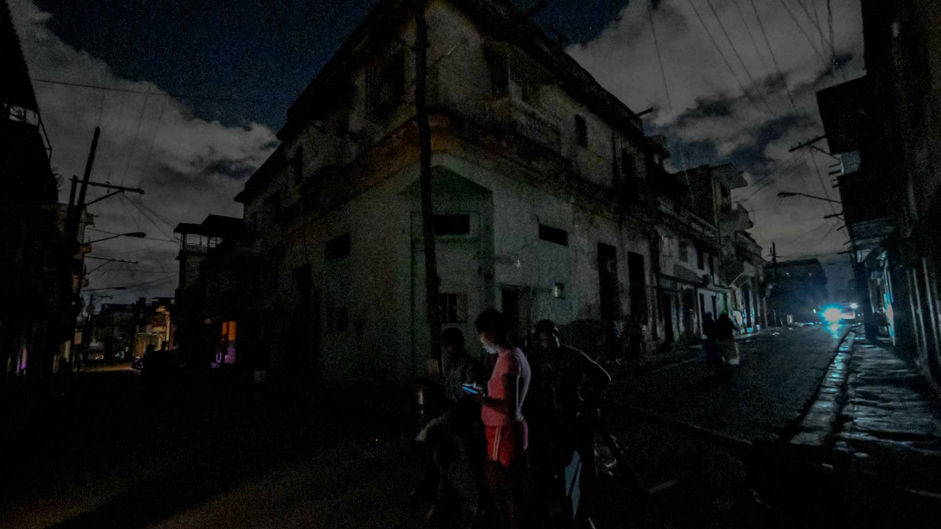 Image for the title: Power mostly returned in Havana after hurricane triggers blackout 