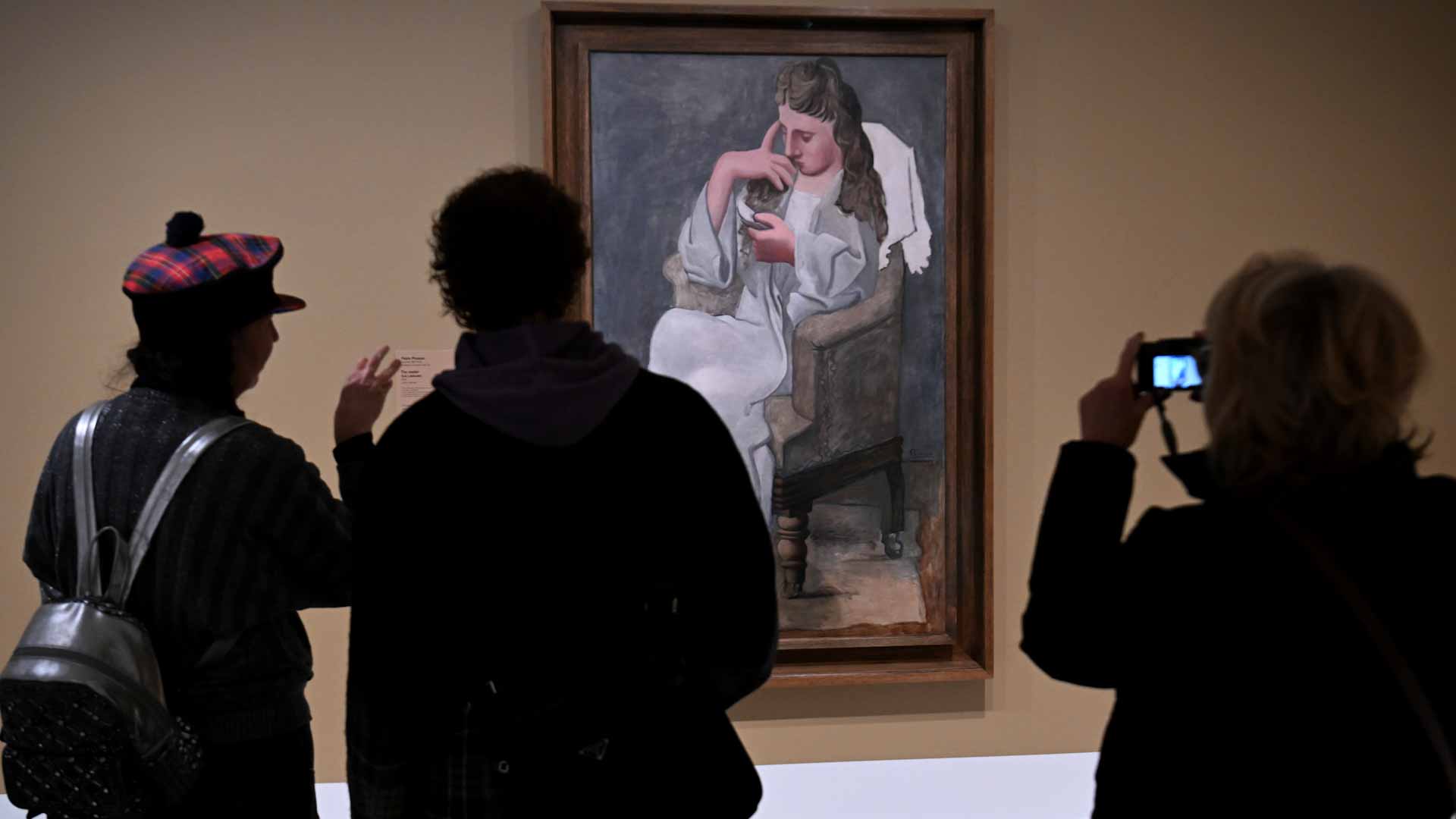 Image for the title: Picasso painting makes auction debut in Hong Kong 