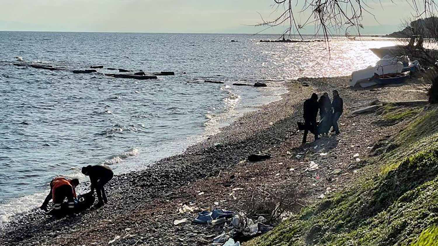 Image for the title: At least 15 migrants dead in shipwreck off Greek island Lesbos 