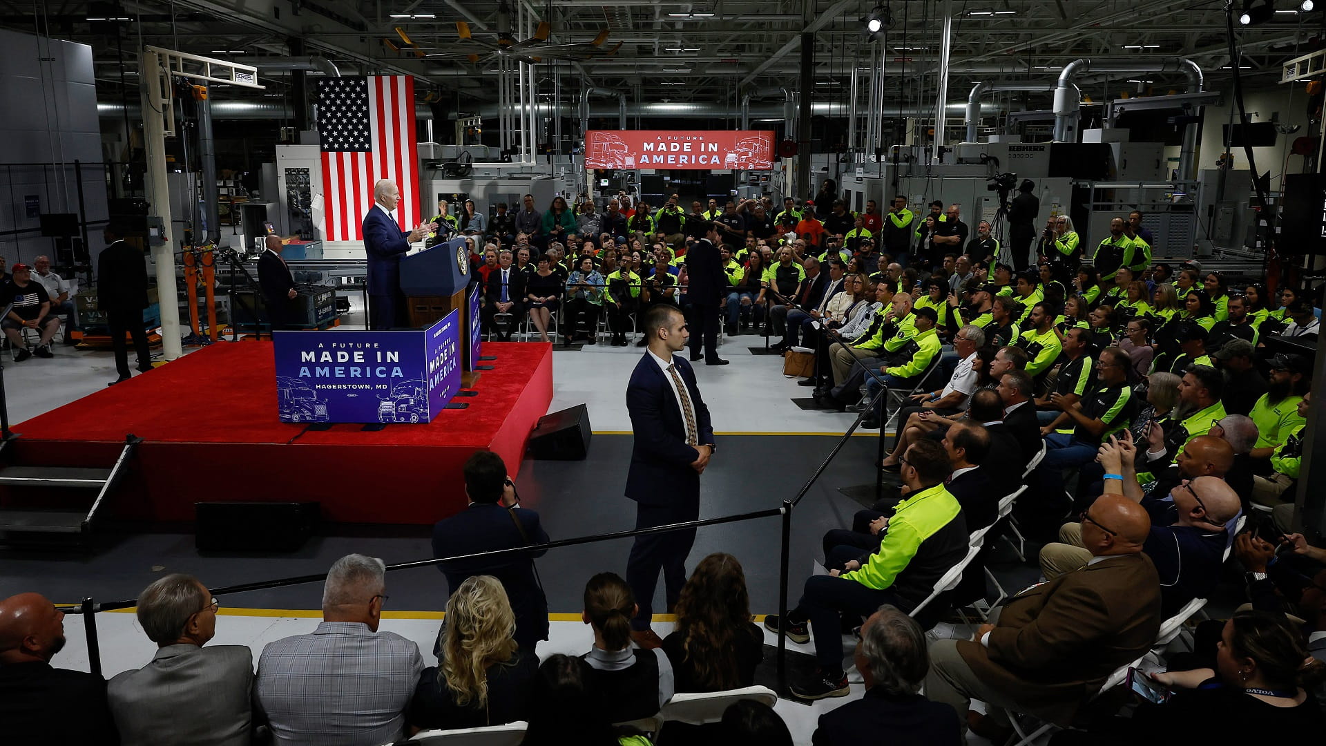 Image for the title: US targets China's tech sector with export controls 