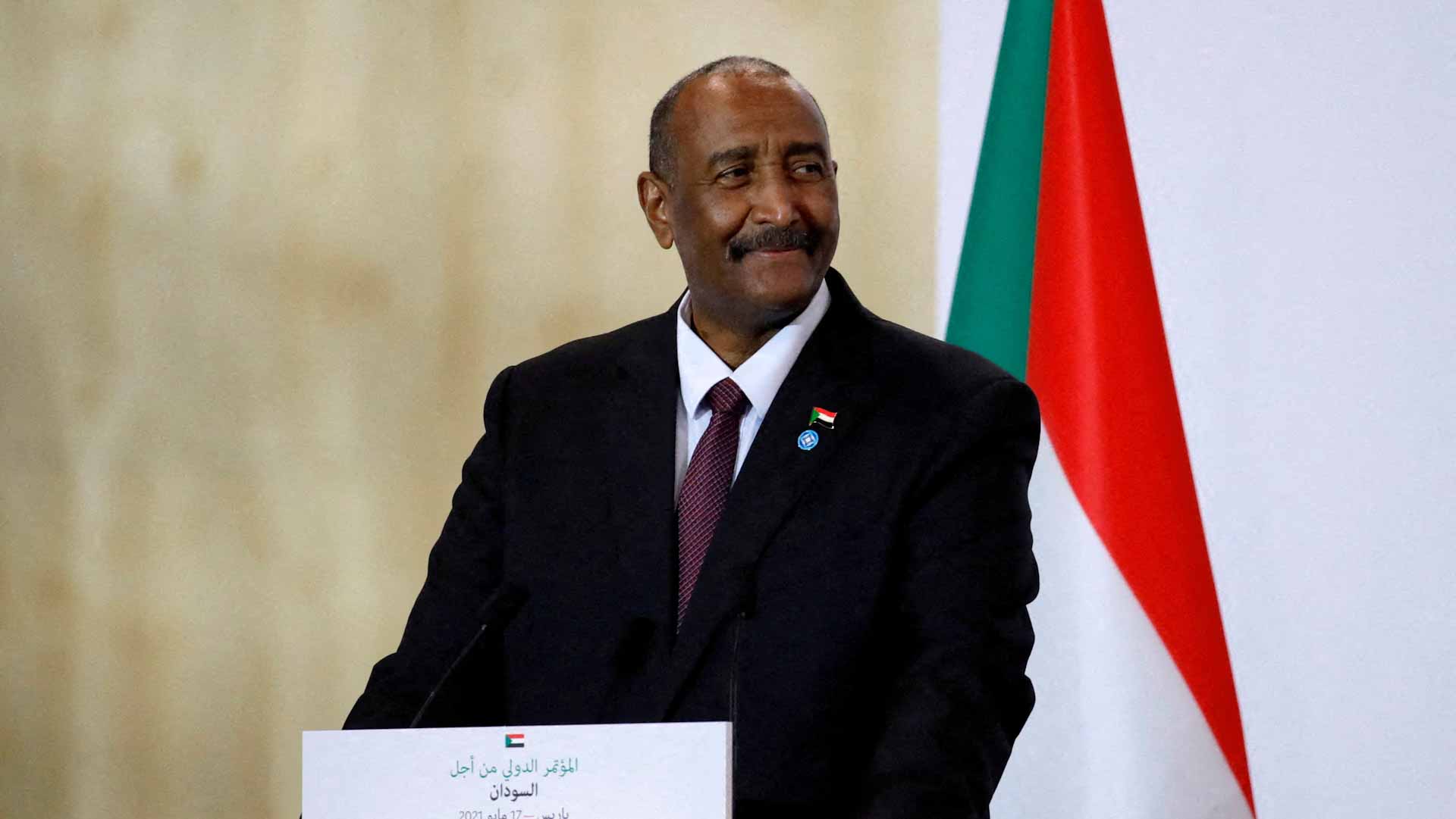 صورة بعنوان: البرهان يجدد تأكيده على انسحاب الجيش من العملية السياسية 
