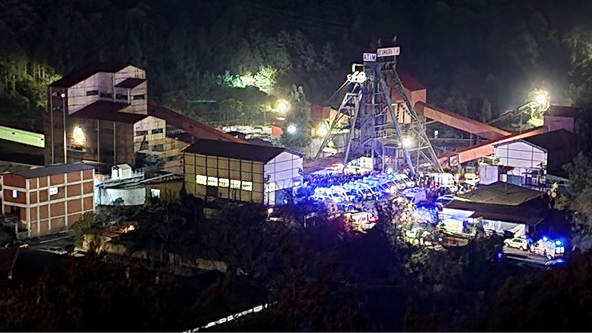 Image for the title: Two dead, 20 hurt in Turkey mine blast: first official toll 