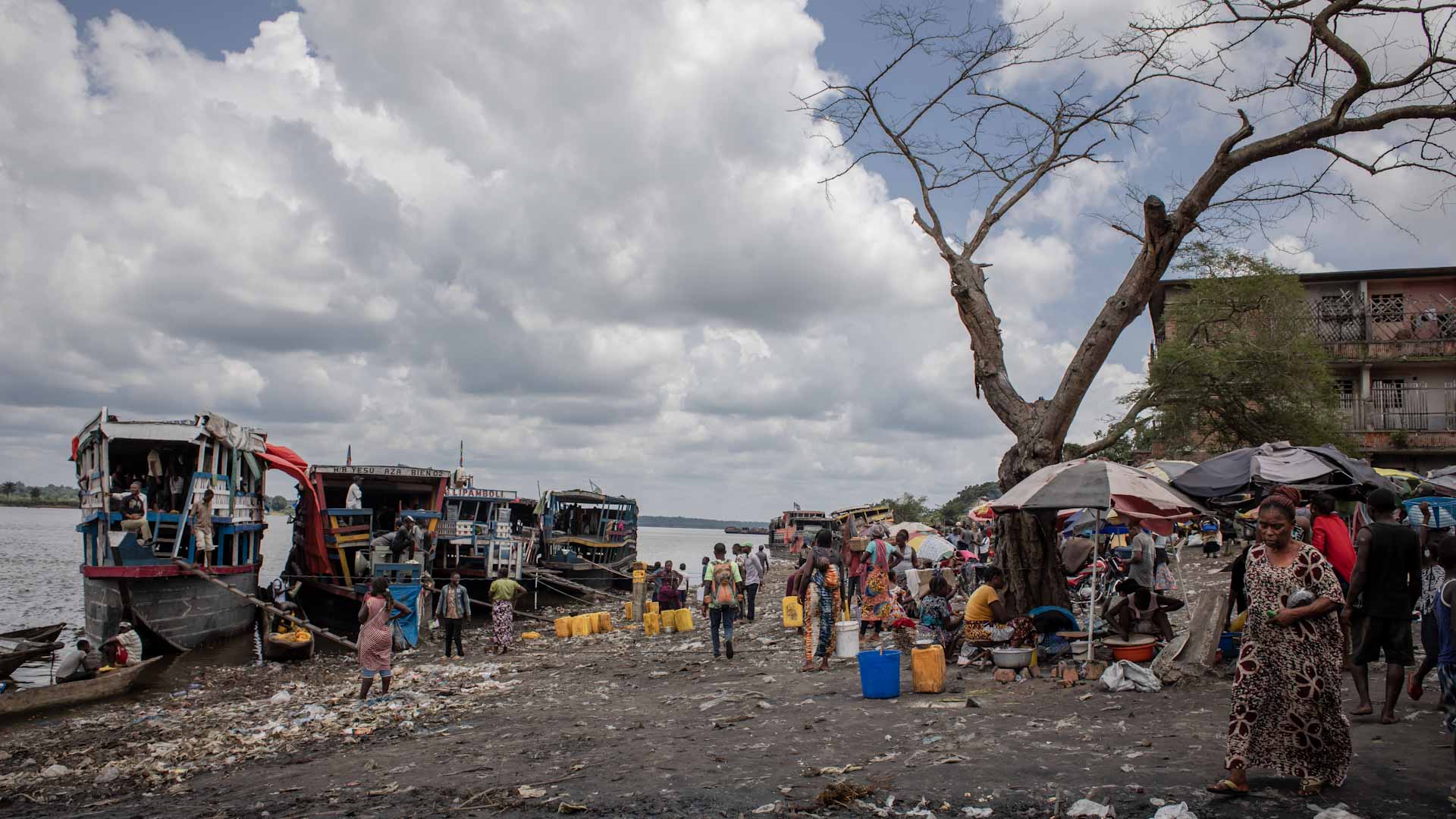 Image for the title: DR Congo troops clash with M23 rebels, 4 civilians killed 