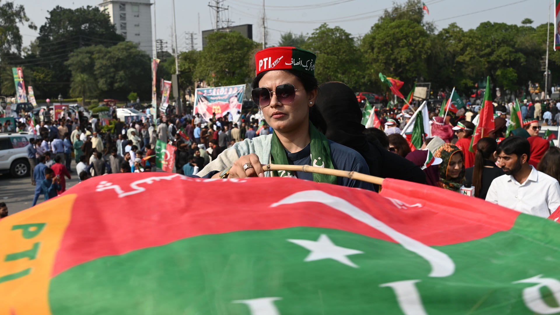 Image for the title: Former Pakistan PM Khan begins 'long march' for early election 