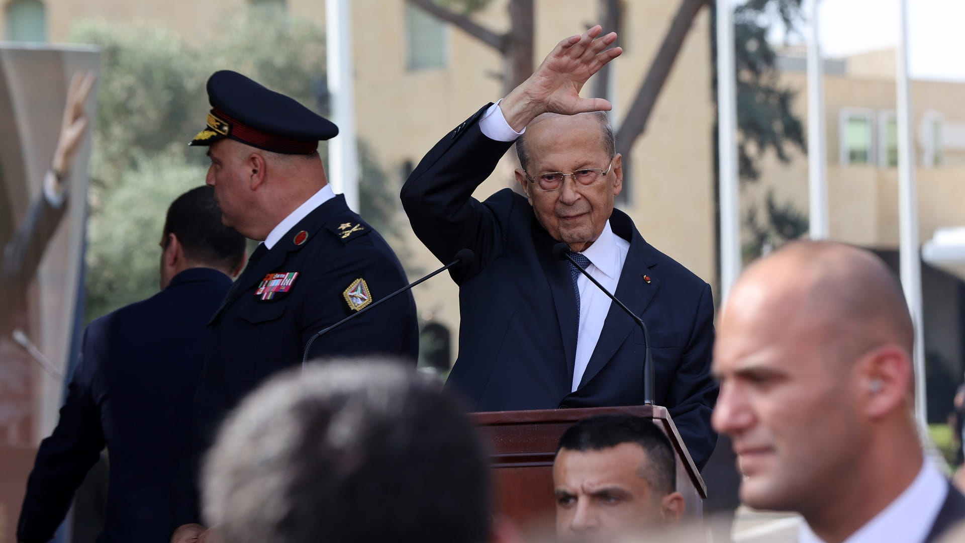 Image for the title: Aoun leaves presidential palace as political crisis deepens 