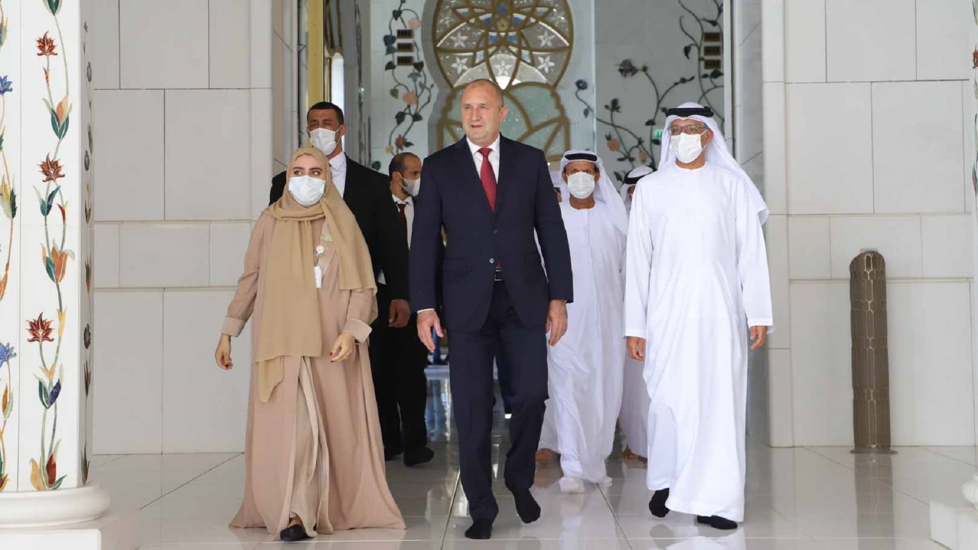 Image for the title: Bulgarian President visits Sheikh Zayed Grand Mosque 