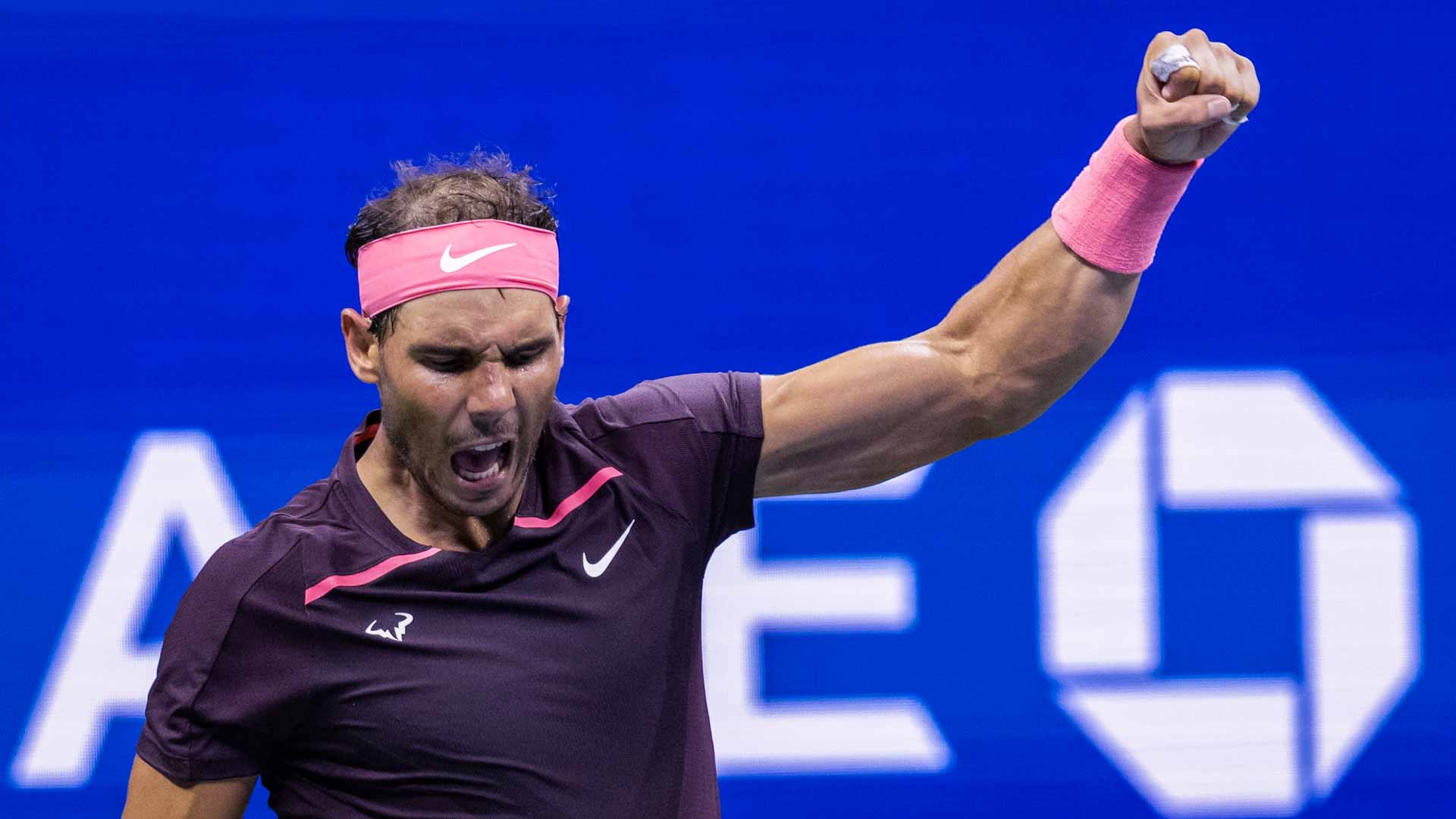 Image for the title: Perfect Nadal, battling Swiatek into US Open fourth round 