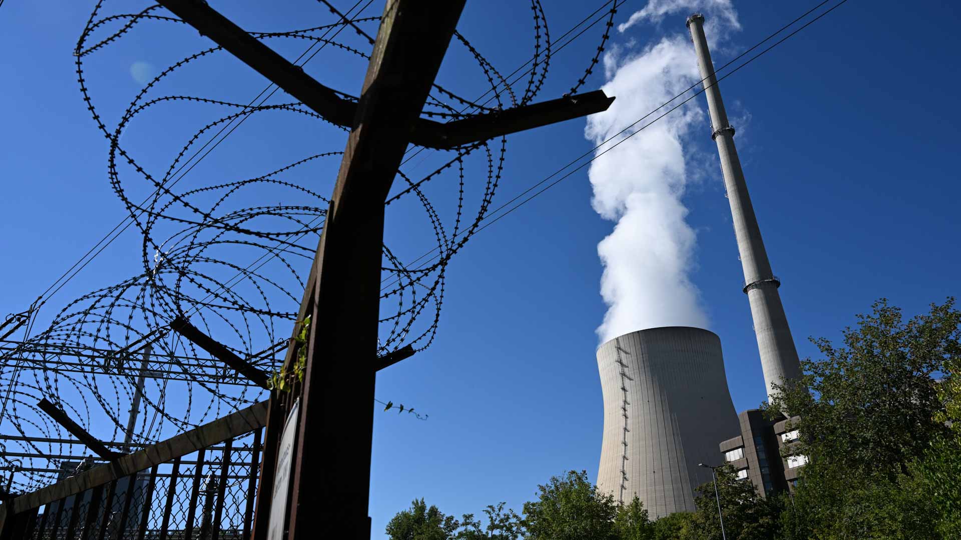Image for the title: Germany puts two nuclear plants on standby in energy U-turn 
