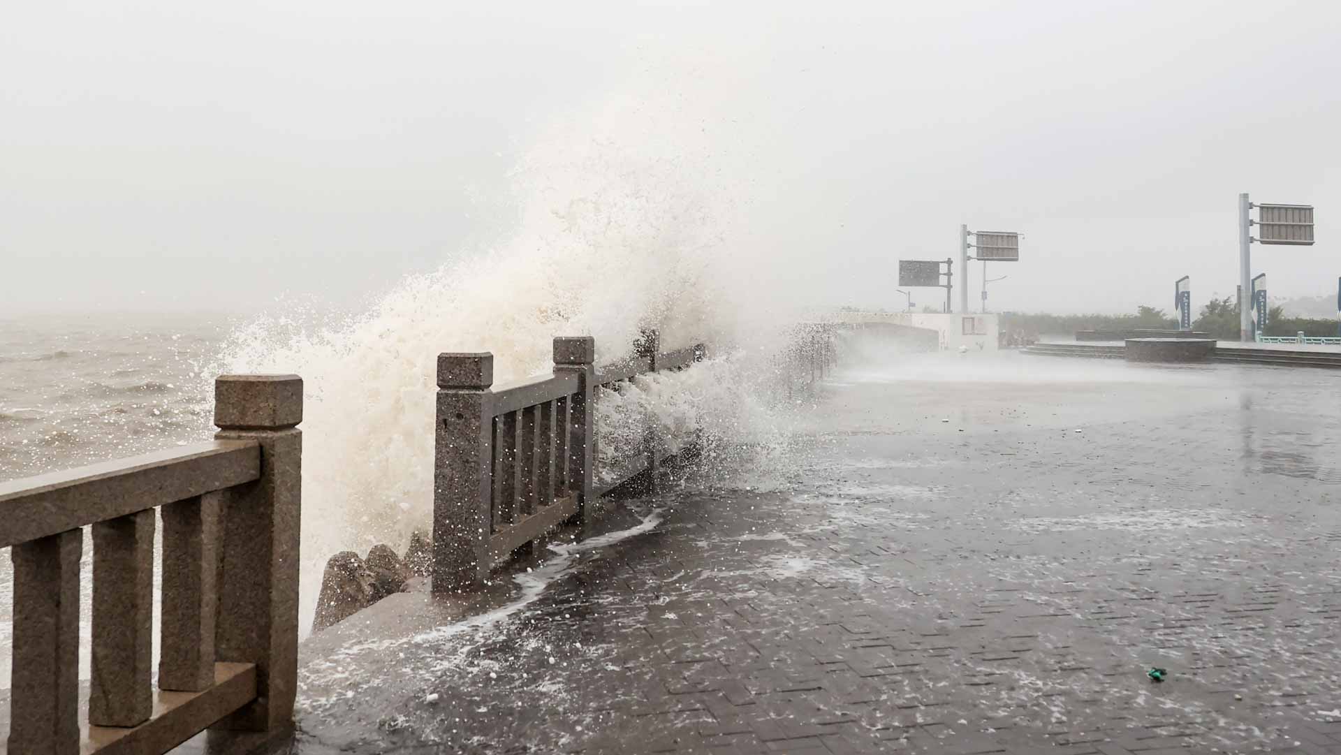 Image for the title: Japan urges evacuations as 'unprecedented' typhoon approaches 