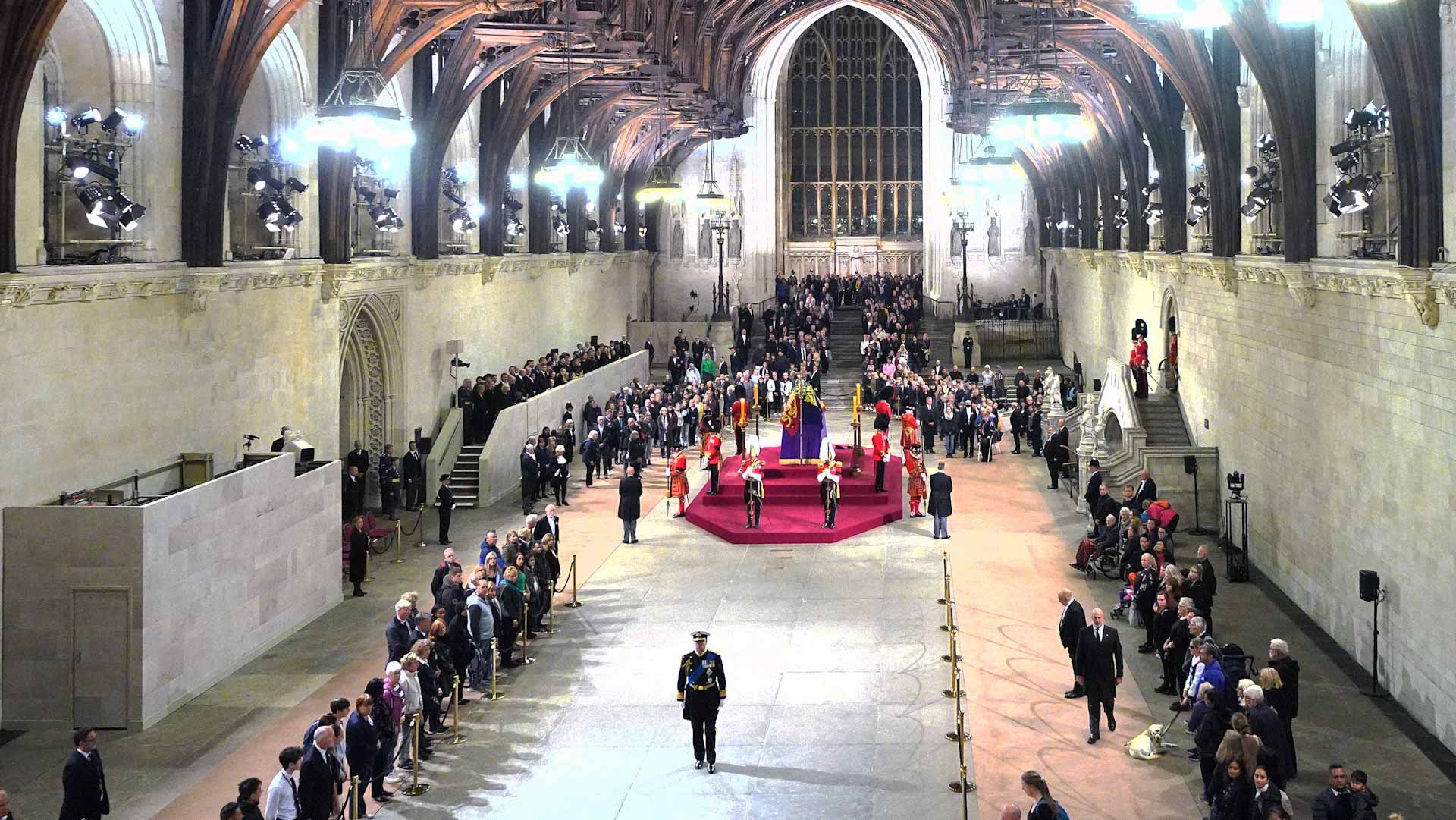 Image for the title: Leaders head to UK for queen's funeral as public pays tribute 