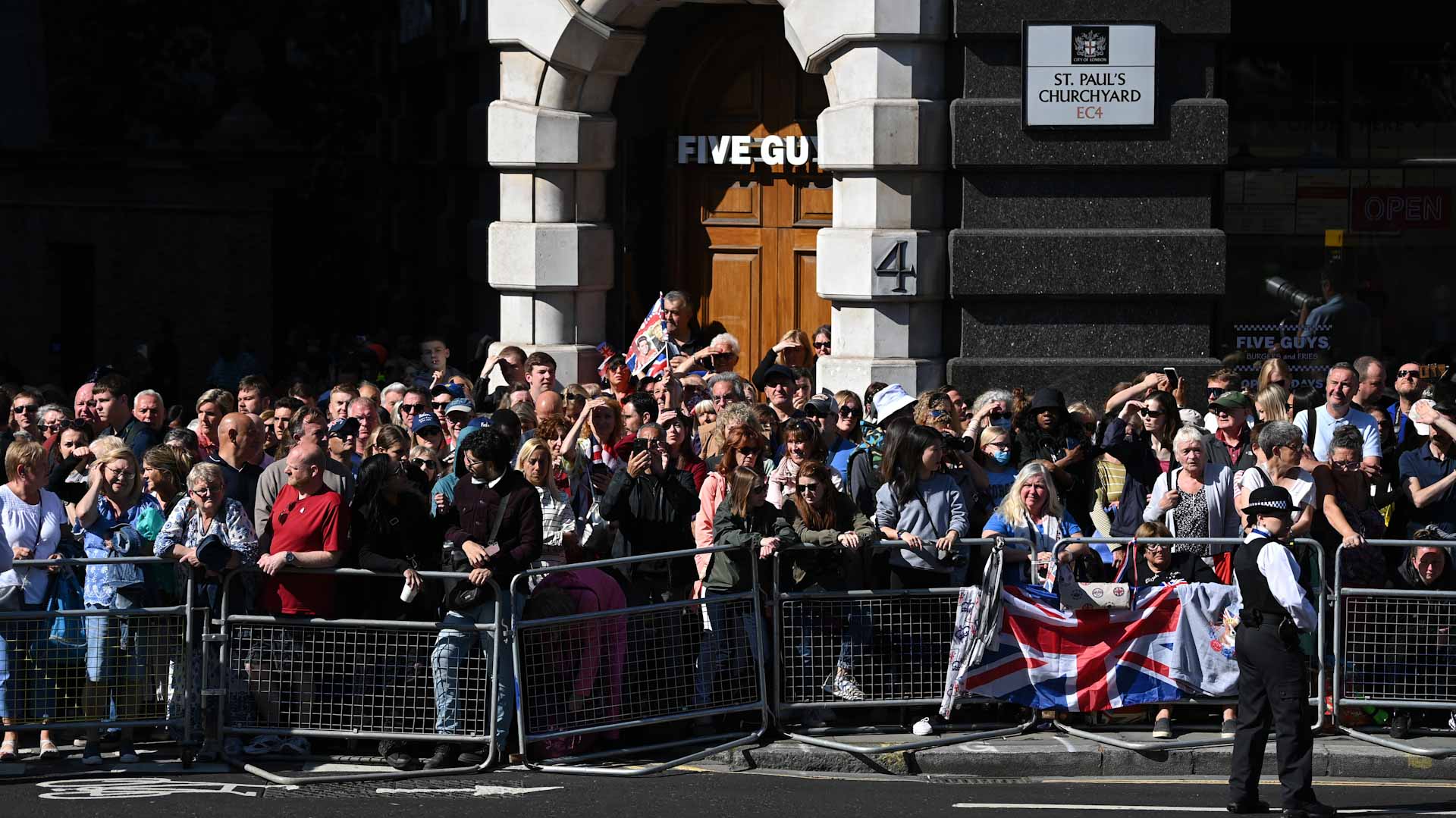 Image for the title: Royal fans camp out to get front row seats for the queen's funeral 
