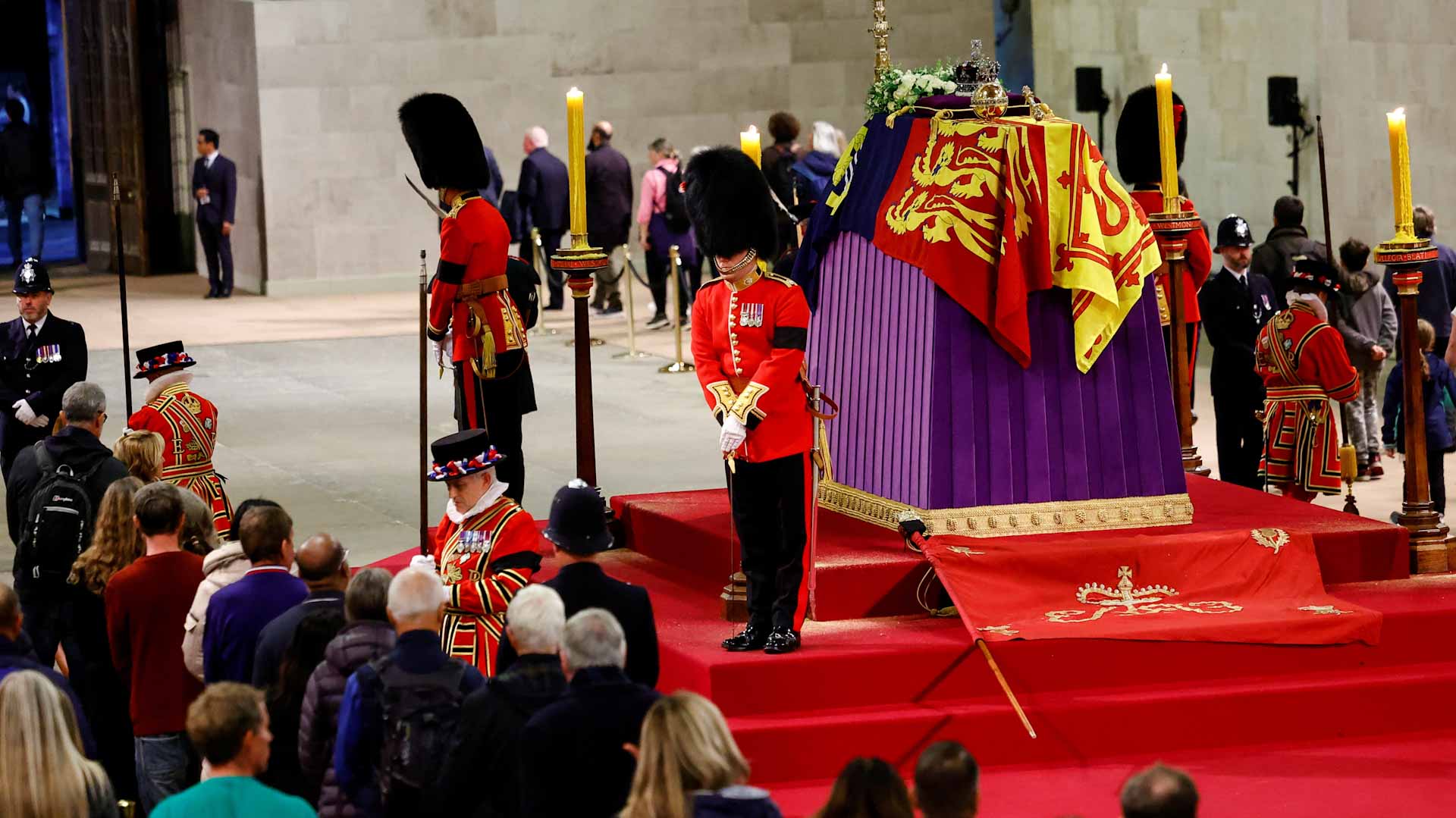 Image for the title: World prepares to say last farewell to Queen Elizabeth 