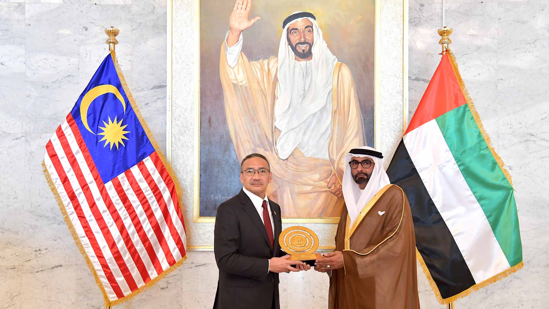 Image for the title: Al Bowardi, Malaysian counterpart discuss joint cooperation 