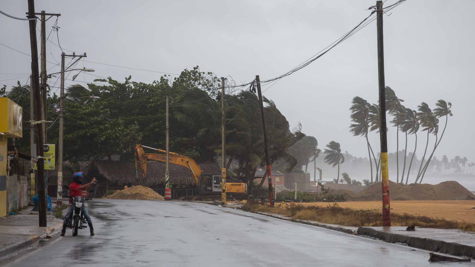 Image for the title: Fiona hits Dominican Republic after ravaging Puerto Rico 