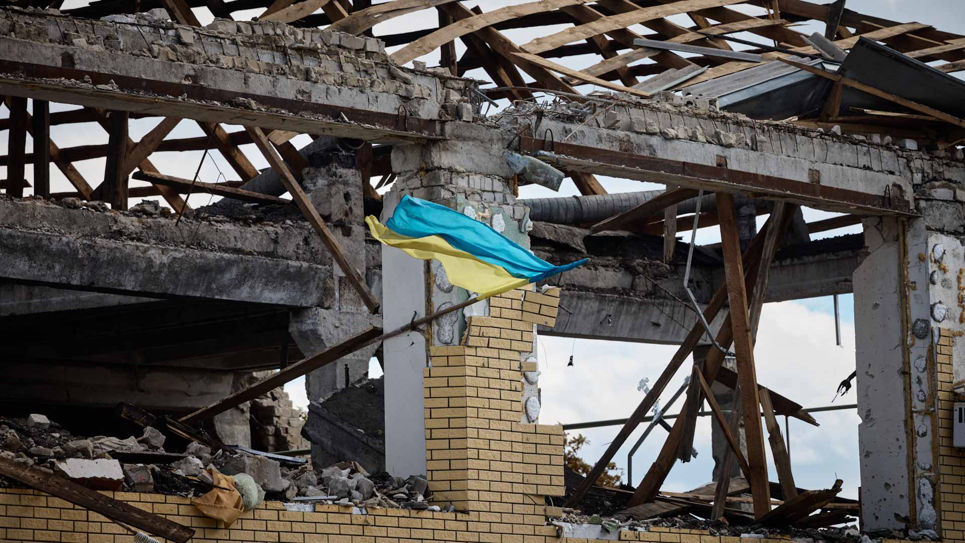 Image for the title: Seven killed in Ukrainian strike on Luhansk region 