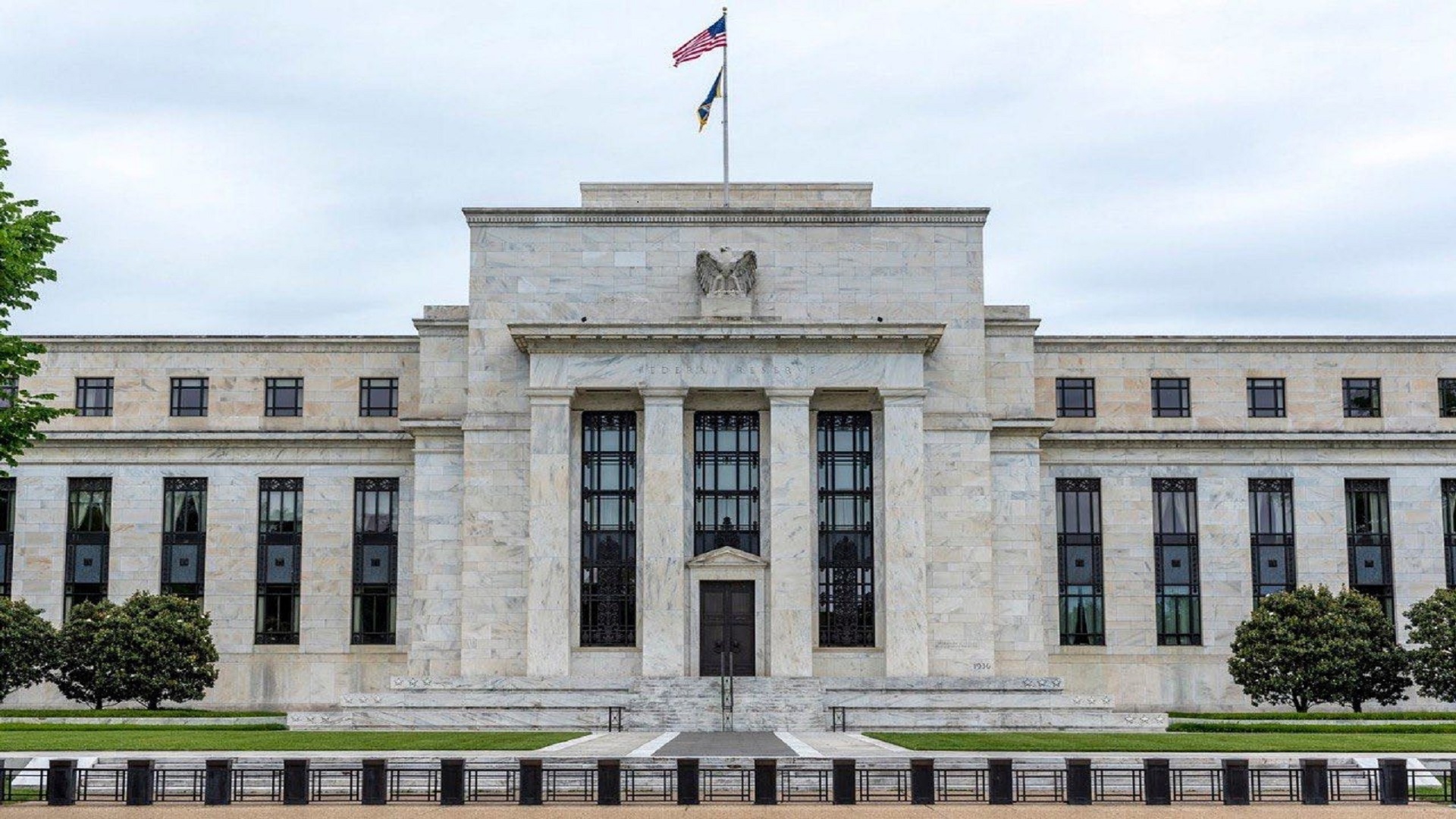 Image for the title: US Federal Reserve hikes interest rate by 0.75 percent 