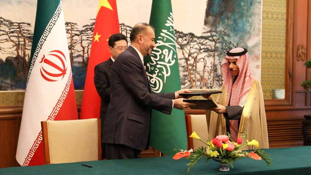 صورة بعنوان: بتوقيع بيان مشترك...السعودية وإيران تستأنفان علاقاتهما الدبلوماسية 