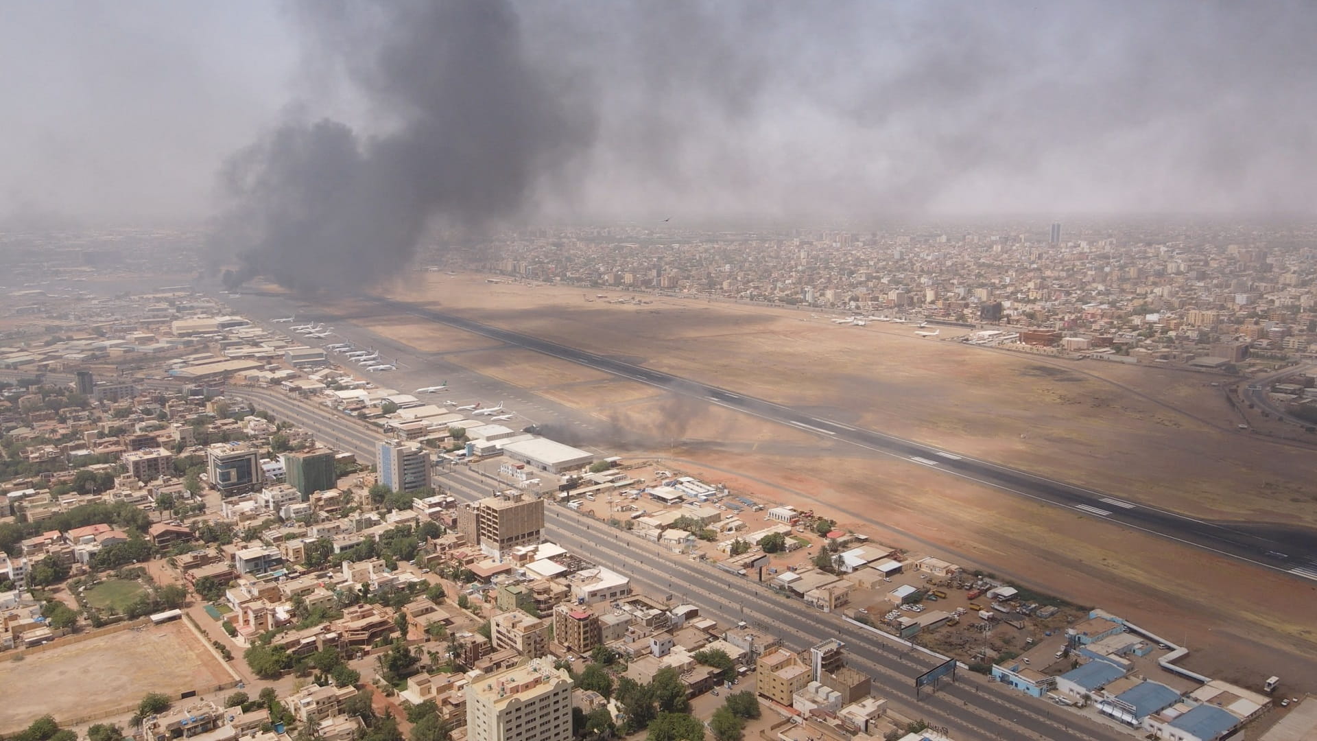 صورة بعنوان: البيت الأبيض يطالب بوقف فوري لإطلاق النار في السودان 