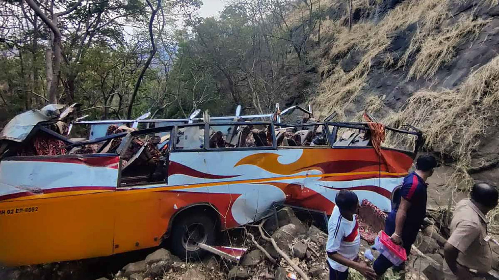 Image for the title: 12 dead, 27 injured in bus accident in west India 