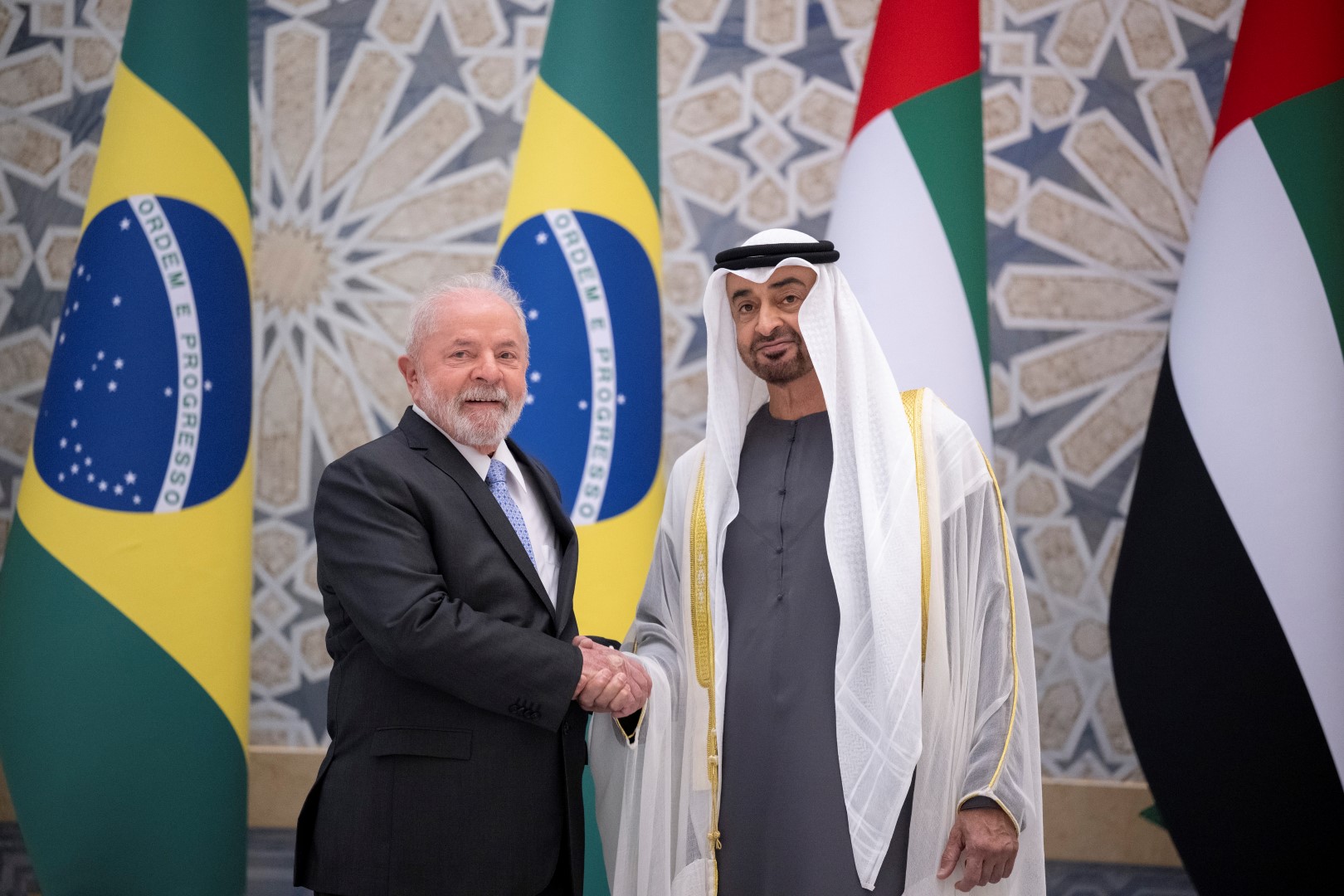 Image for the title: UAE Pres. receives Brazilian Pres. at official reception ceremony 