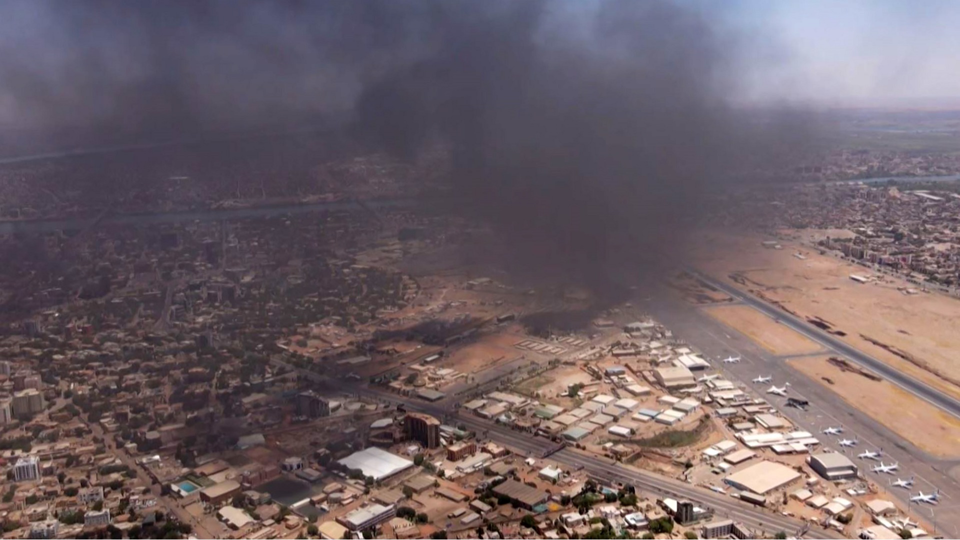 Image for the title: WHO: Over 400 killed, 3,500 hurt in Sudan fighting 