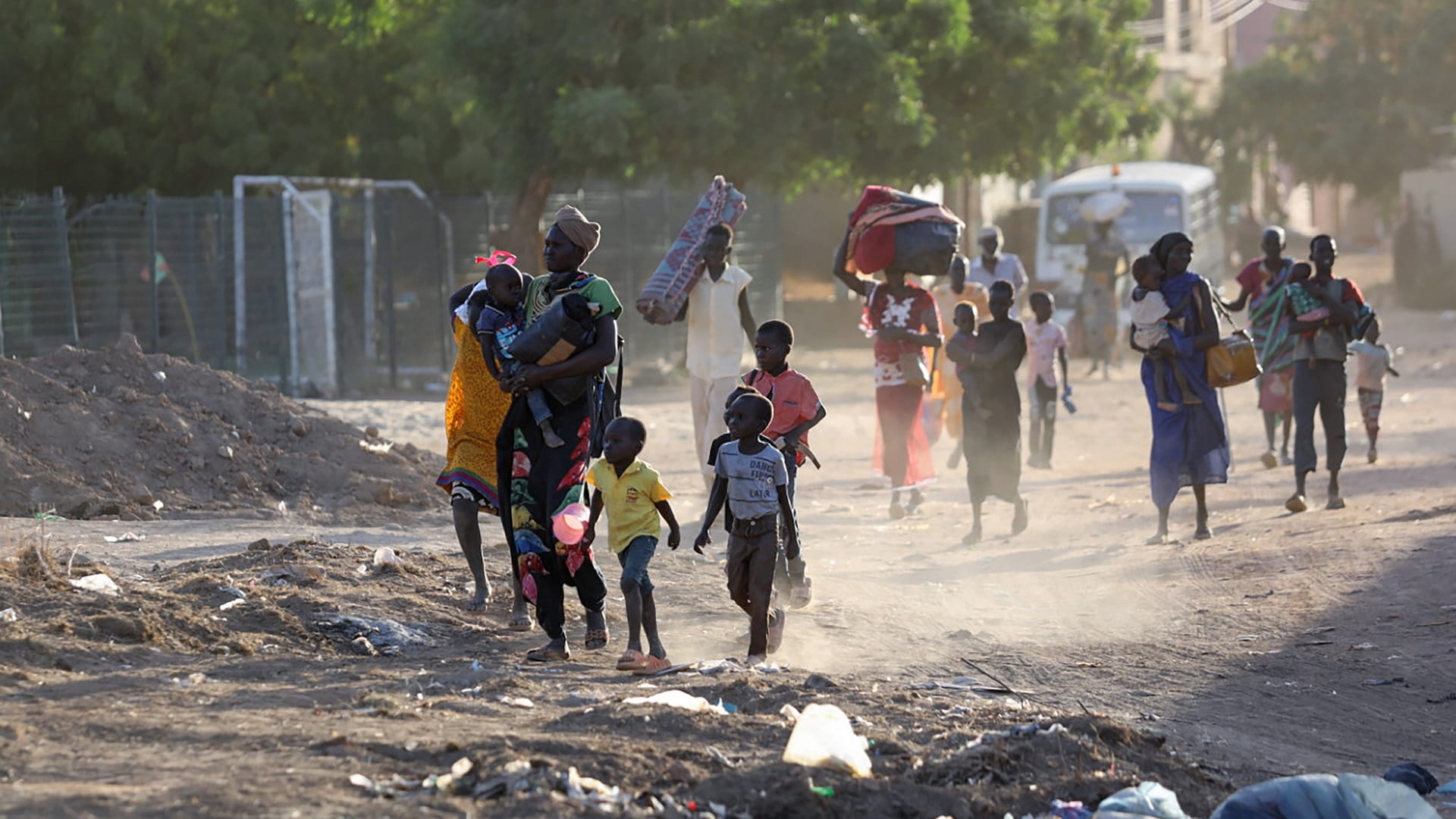 صورة بعنوان: استمرار المعارك في السودان رغم الدعوات إلى هدنة في عيد الفطر 