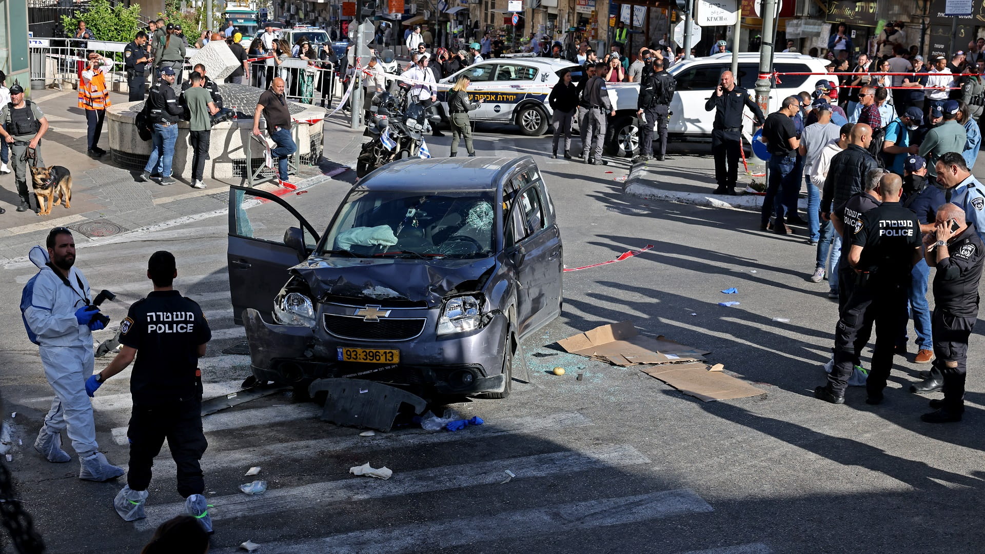 Image for the title: Five injured in car accident in East Jerusalem 