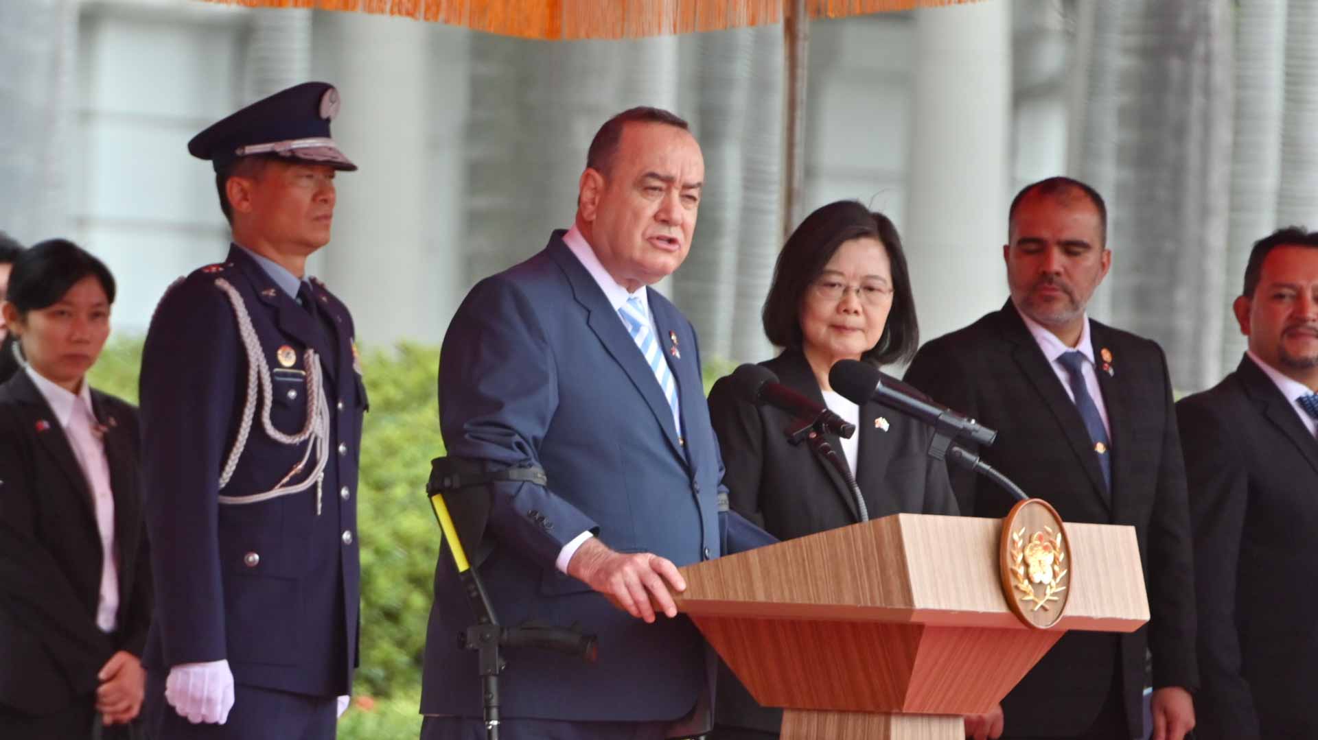 Image for the title: Guatemala leader pledges to support Taiwan as a solid ally