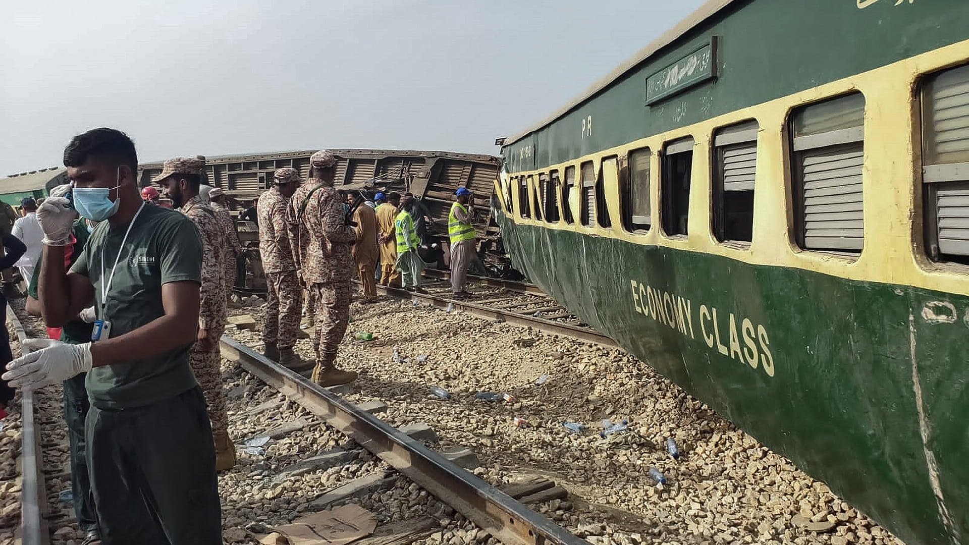 Image for the title: 28 killed after train derails in southern Pakistan 