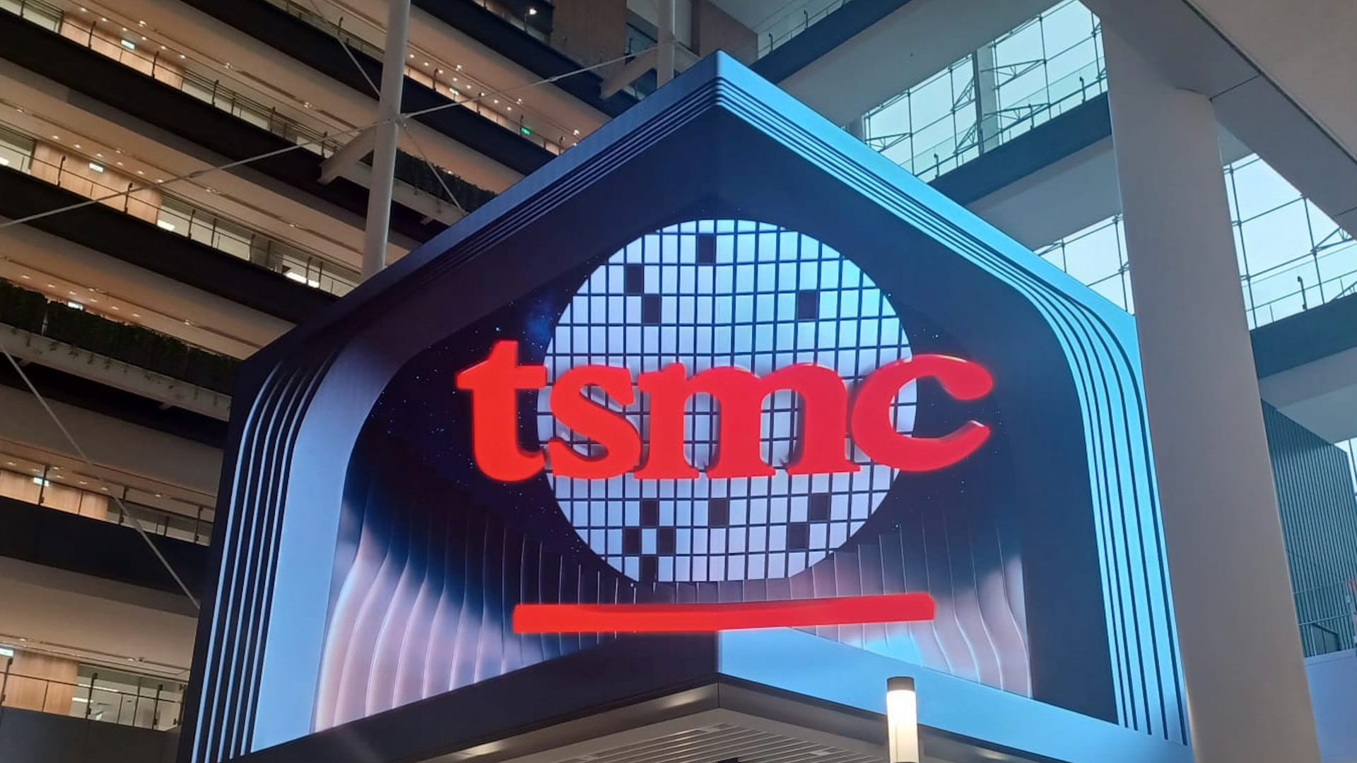 Image for the title: Taiwan chip giant TSMC to construct a plant in Germany 