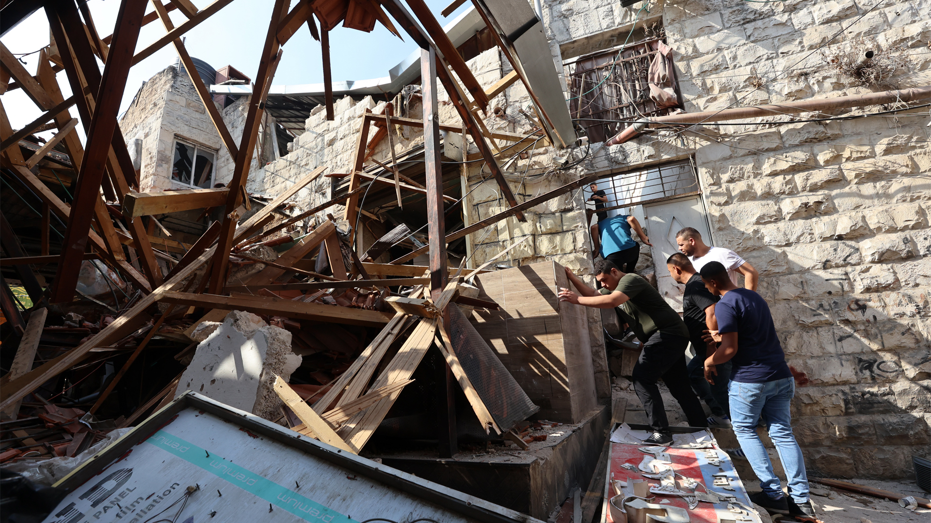 صورة بعنوان: وفاة فلسطيني برصاص القوات الإسرائيلية بعملية في جنين 