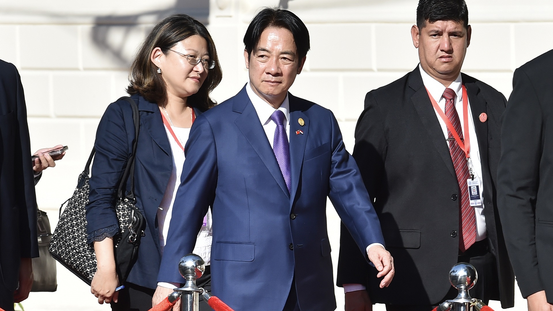 Image for the title: Taiwan's election a choice between 'democracy or autocracy' 
