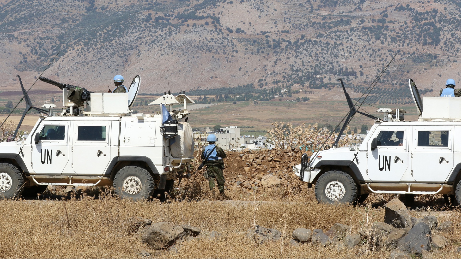 Image for the title: UN renews Lebanon peacekeeping mission for another year 