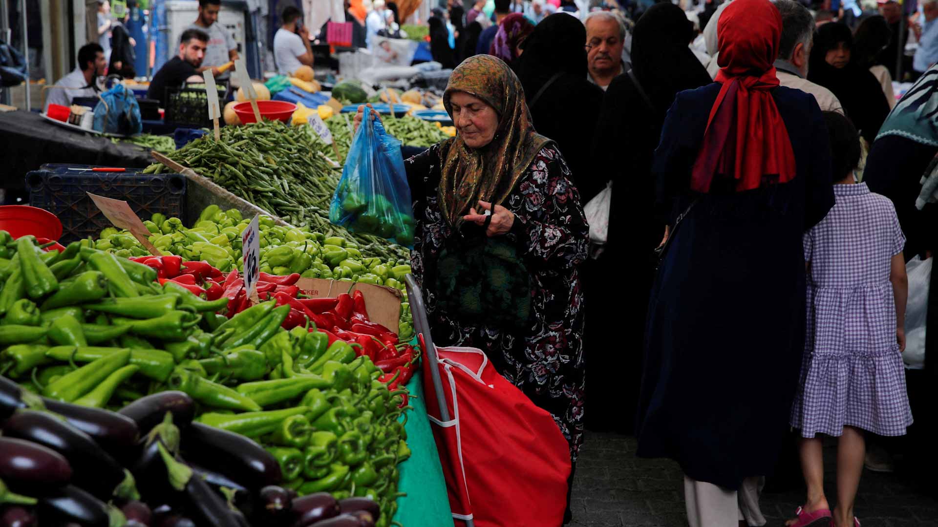 صورة بعنوان: المركزي التركي: التضخم سيحوم قرب 62% في نهاية 2023 