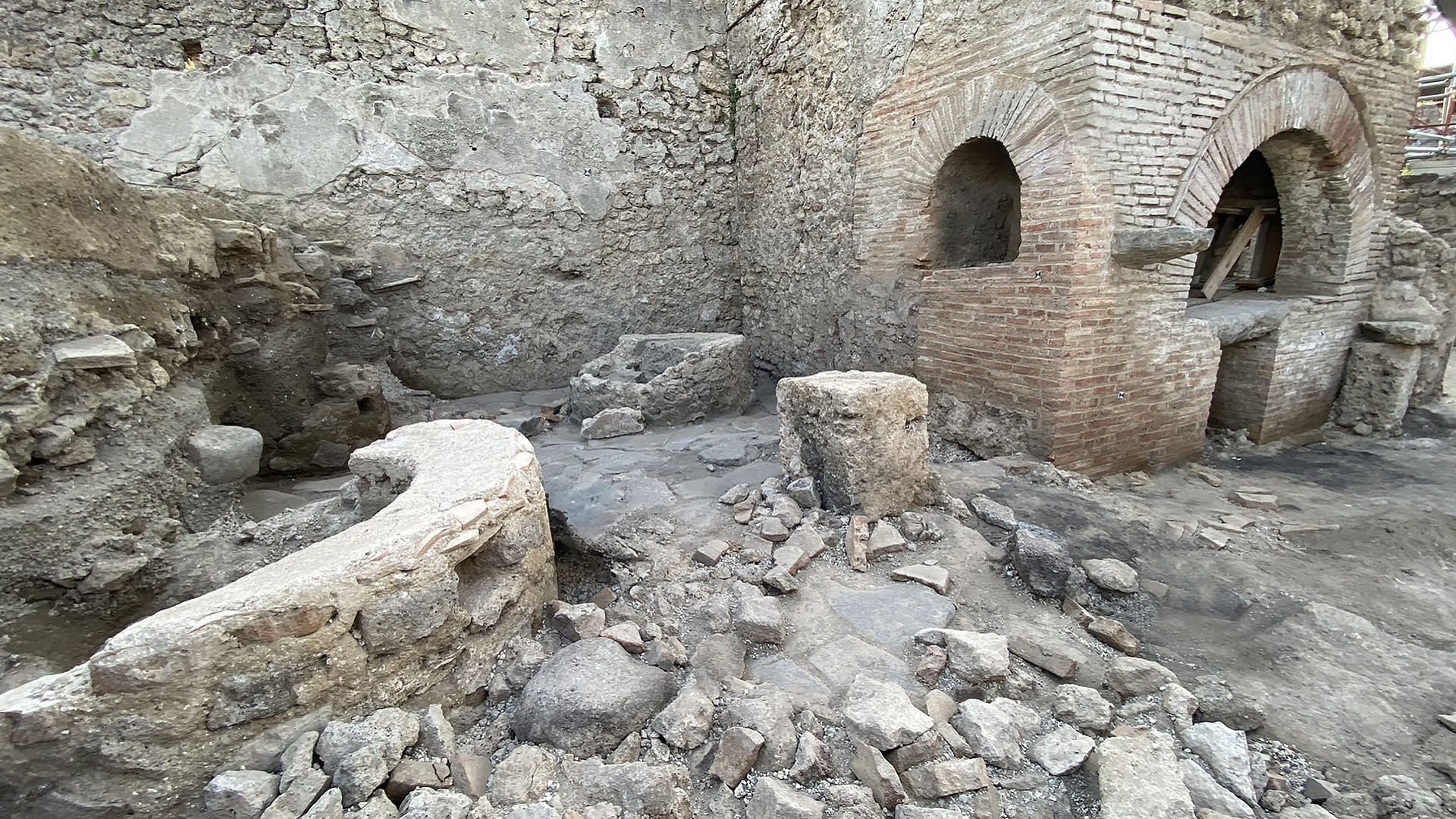 Image for the title: Discovery of 'prison bakery' in ancient Pompeii 