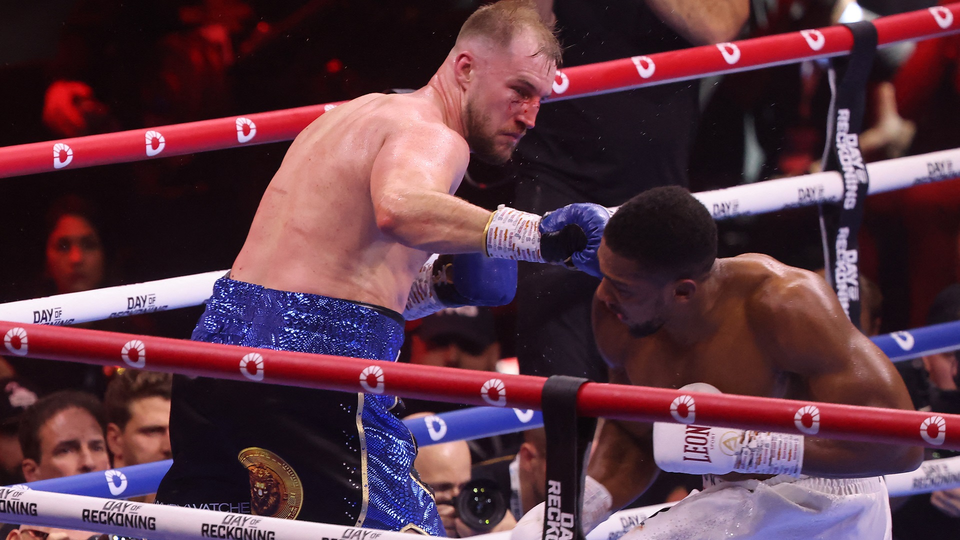 Image for the title: Joshua stops Wallin after five rounds of heavyweight clash 