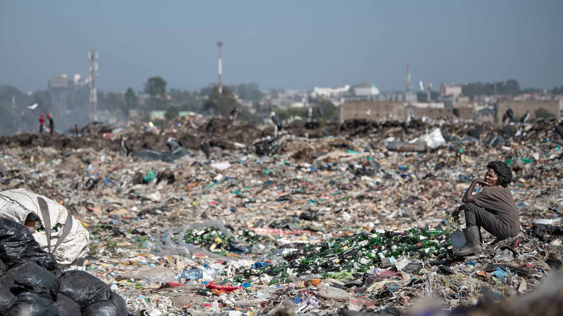 Image for the title: Donated clothing worsening Kenya's plastic pollution 