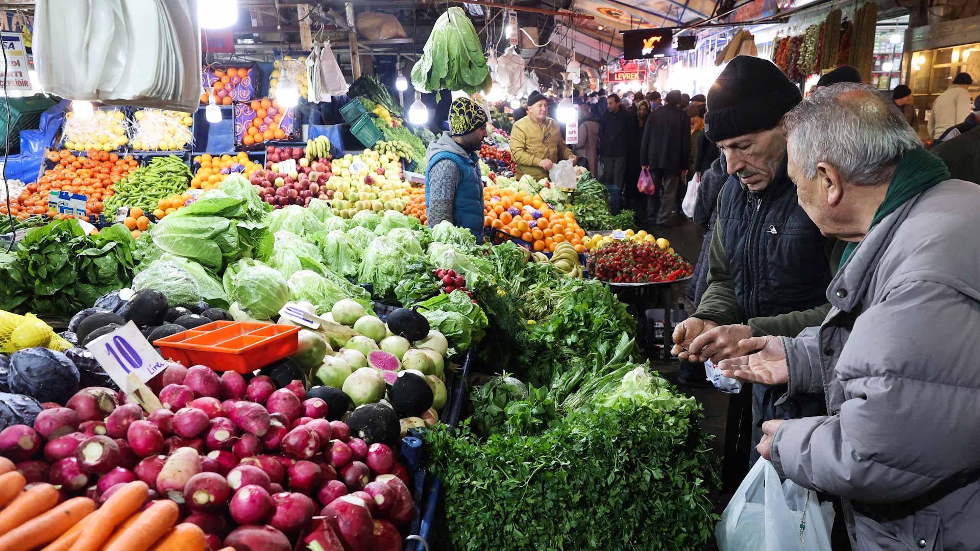 Image for the title: Turkey's frail economy shaken by earthquake 