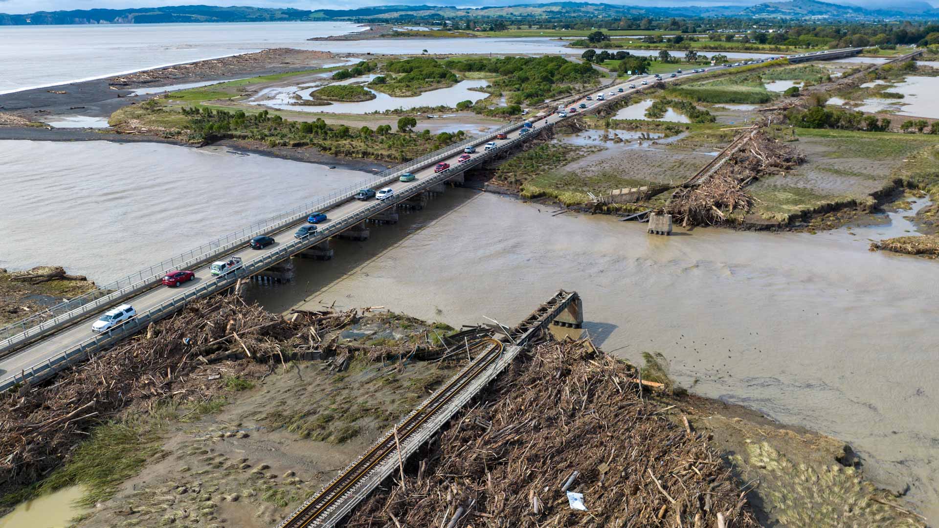 Image for the title: Power, water return to cyclone-hit New Zealand cities 