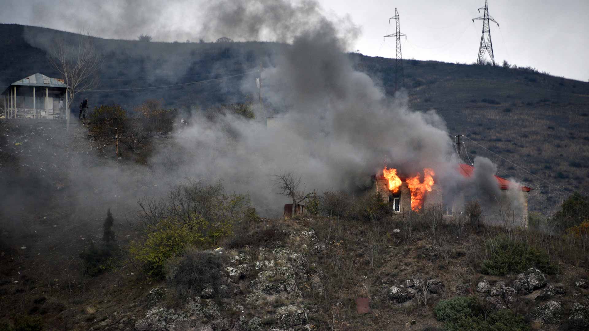 صورة بعنوان: في أرمينيا...حريق بثكنة عسكرية يقتل 15 جندياً ويُصيب 3 بجروح خطيرة 
