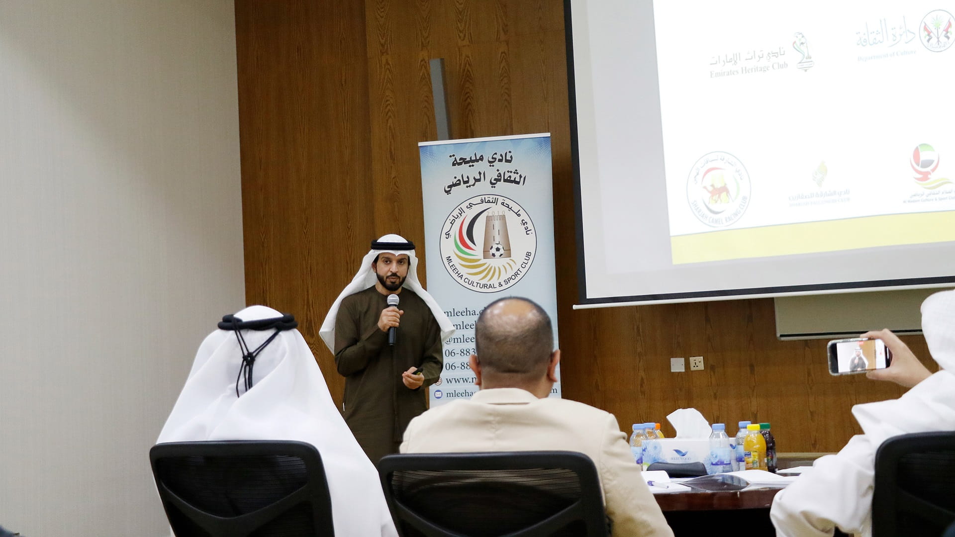 Image for the title: Mleiha Club organises workshop introducing a book festival 