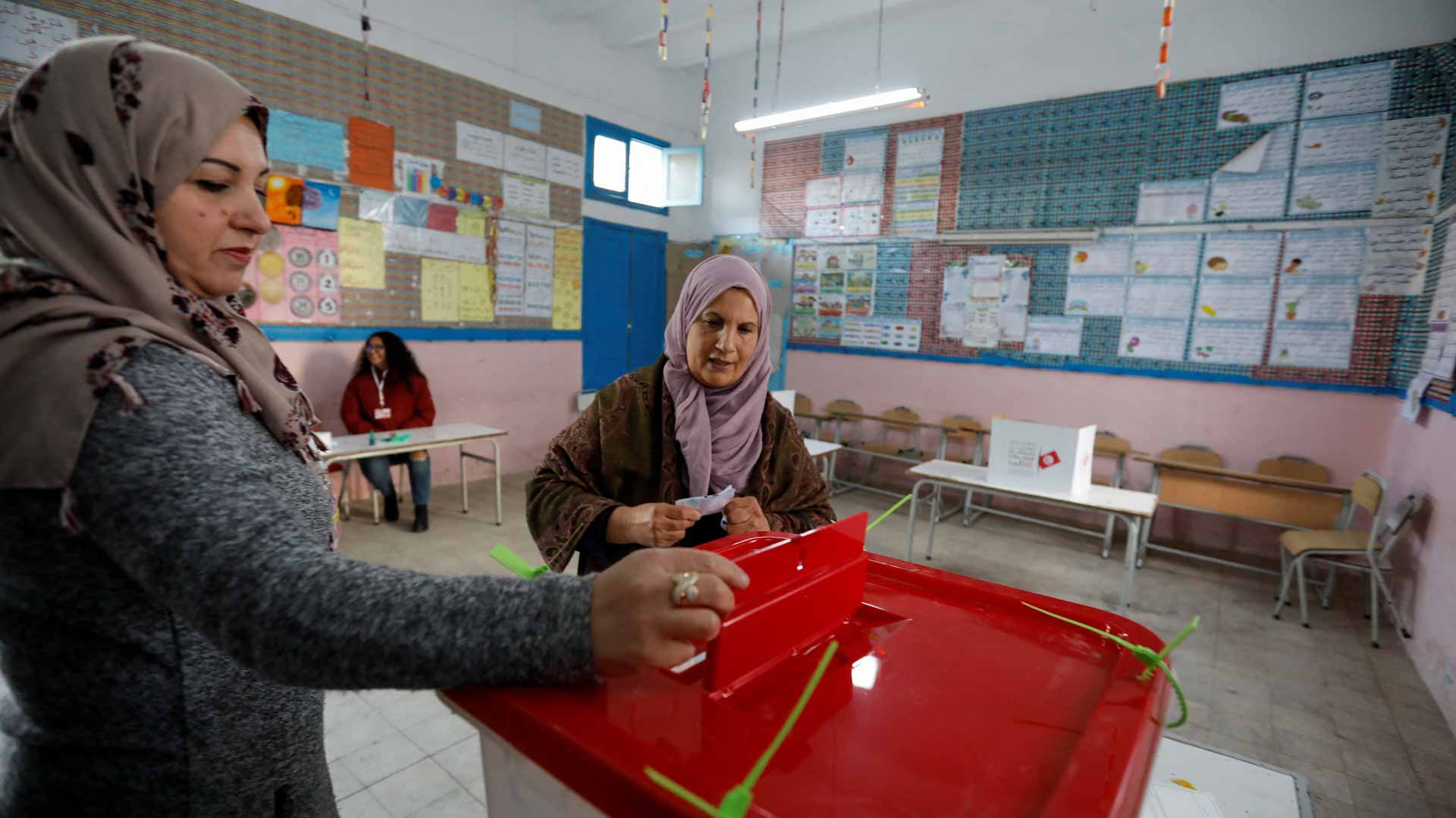 صورة بعنوان: انطلاق التصويت في الجولة الثانية من الانتخابات البرلمانية التونسية 