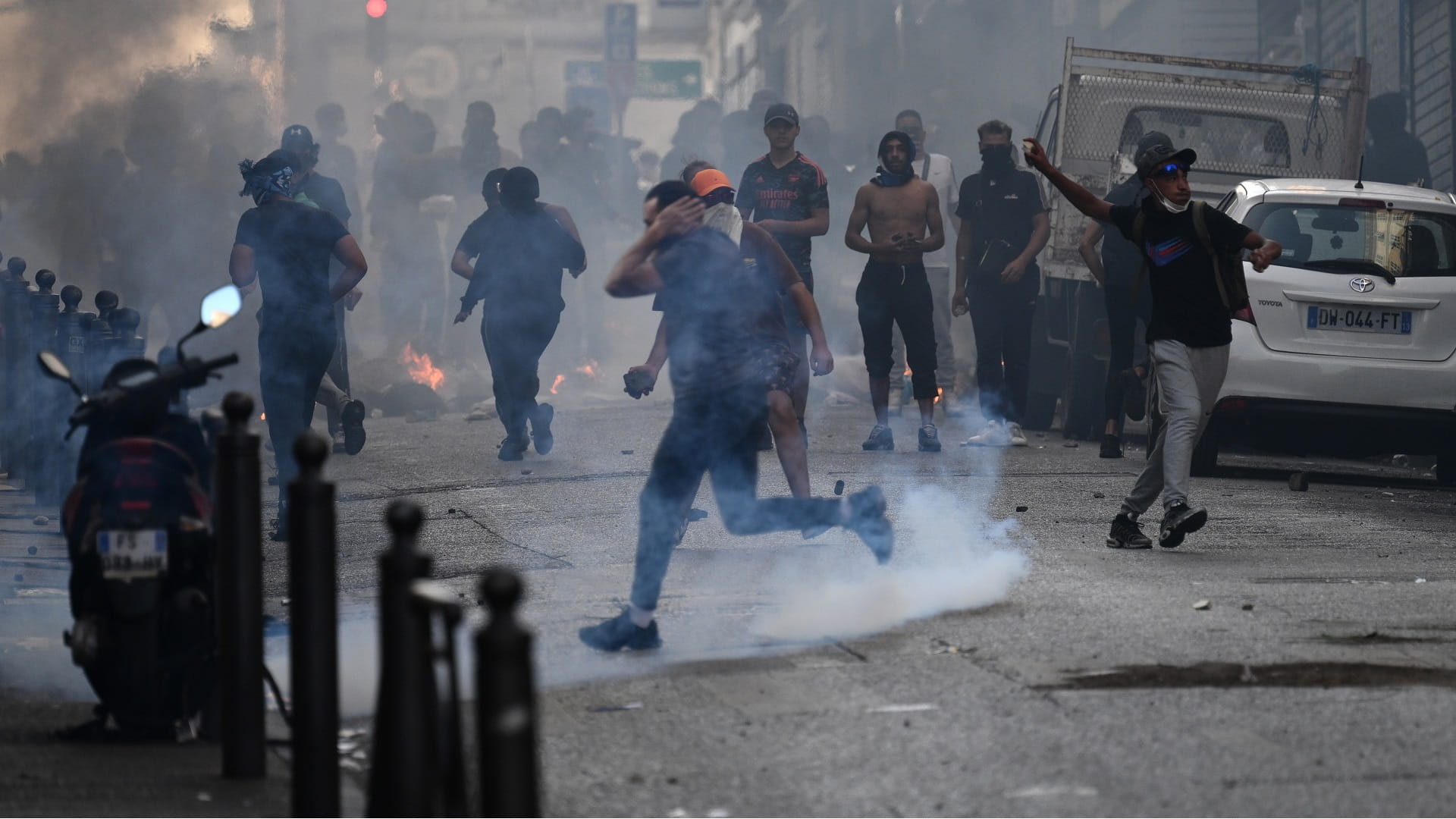 Image for the title: Night of relative calm in France but riot tensions persist 