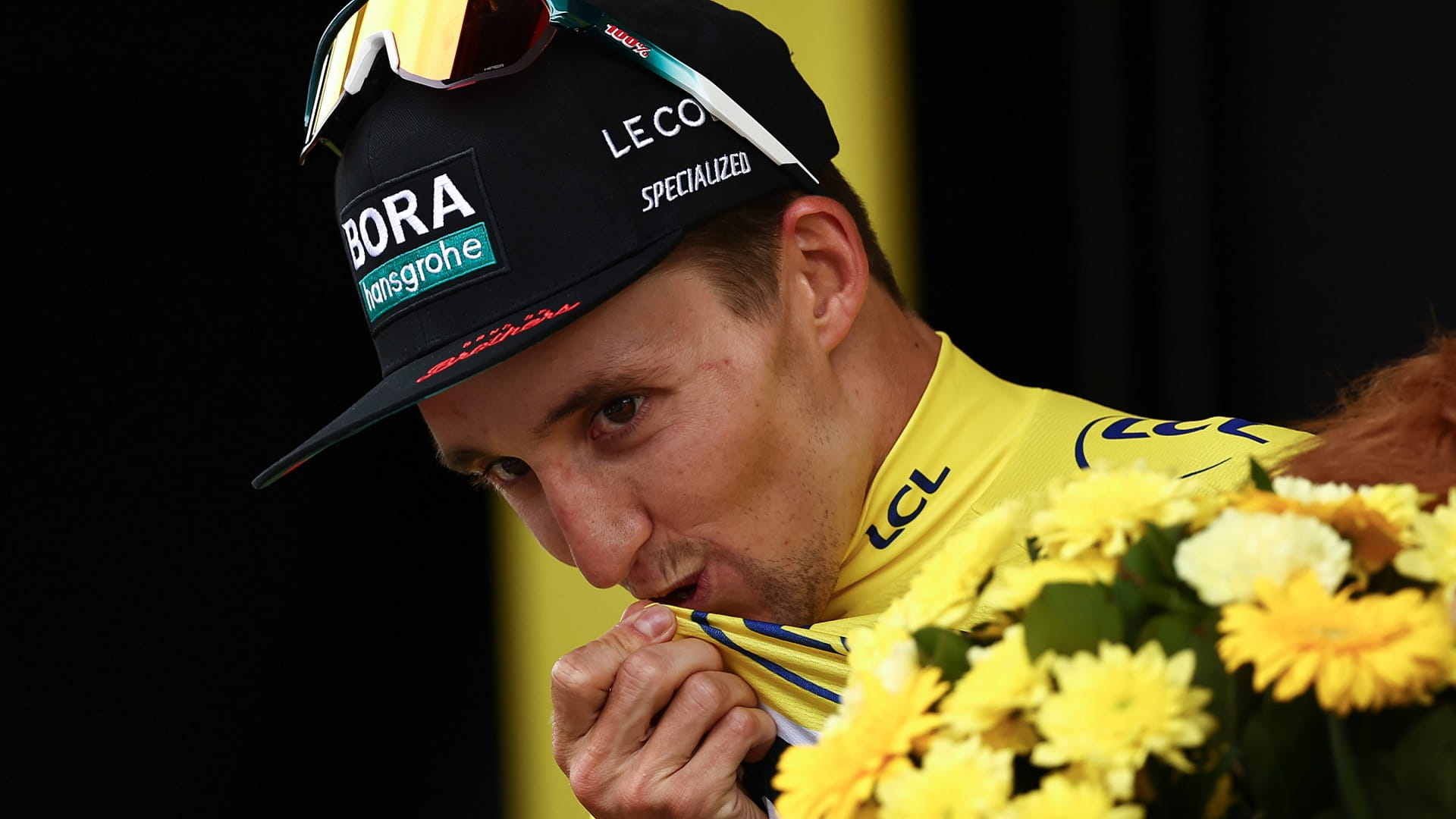 Hindley takes Tour de France lead with stage five win; Pogacar suffers in  Pyrenees