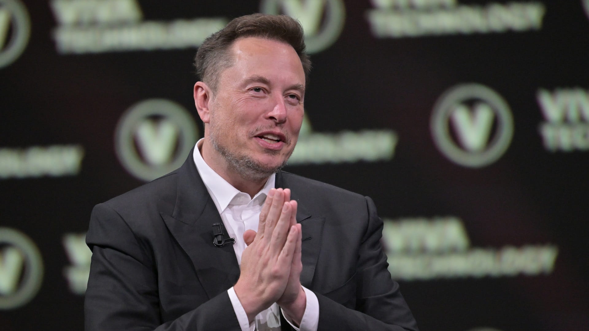 Elon Musk launches artificial intelligence firm xAI