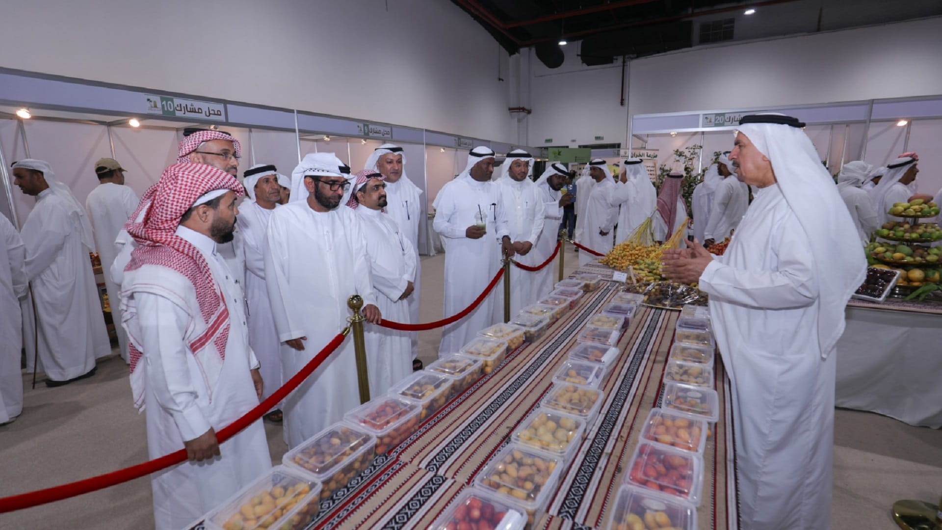 Image for the title: Al Dhaid Dates Festival attracts huge turnout of visitors 