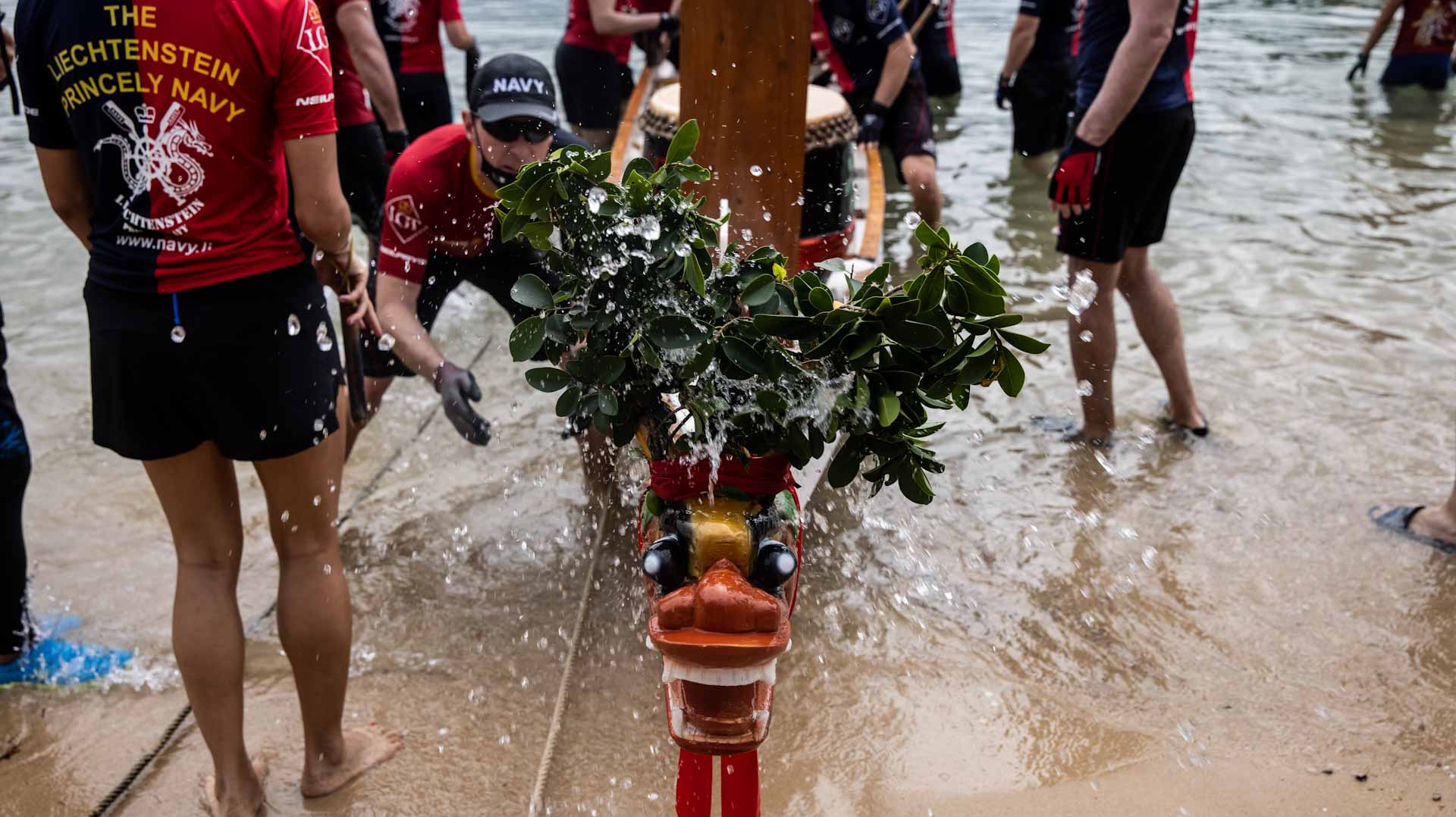 Image for the title: 'Dragon boat water' lashes southwest China 