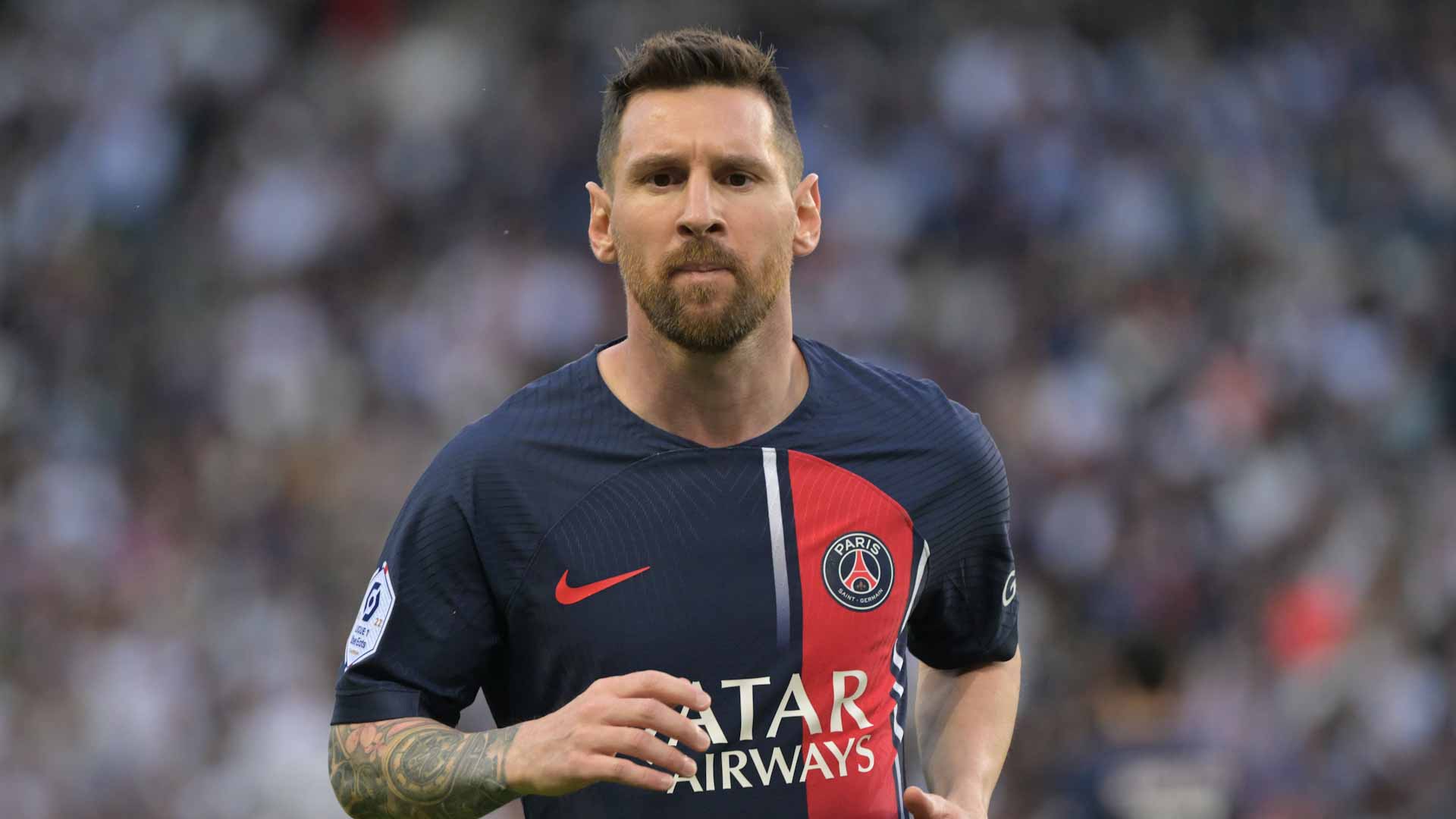 Image for the title: Messi welcomed in China like a rock star 